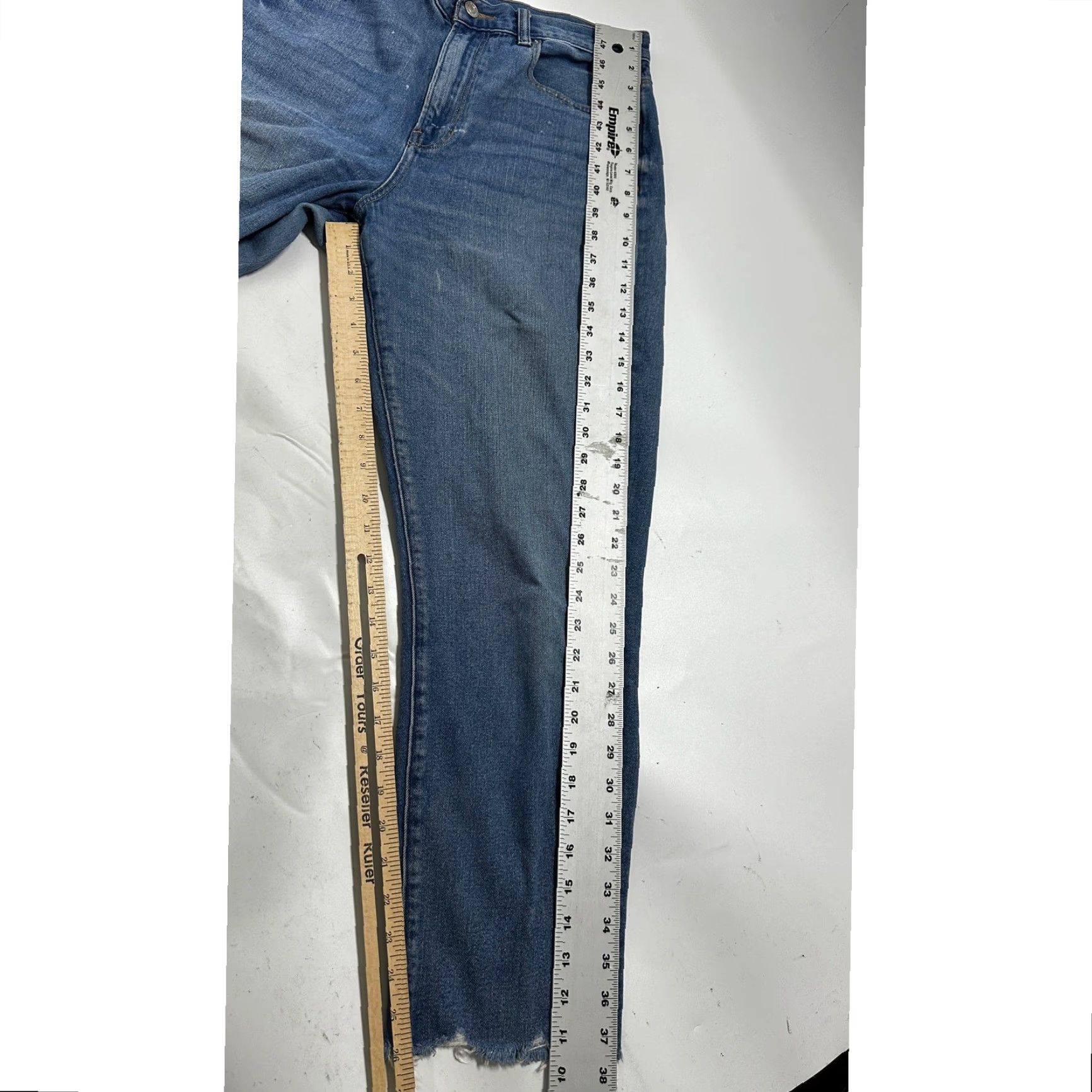 American Eagle Outfitters VINTAGE American Eagle Outfitters Mom Jeans Womens Size 12 Blue High Rise Denim Cotton PILLING 5-Pocket Y2K 90s Retro Womens Jeans Mitt Size 24" / US 00 / IT 34 - 7 Thumbnail