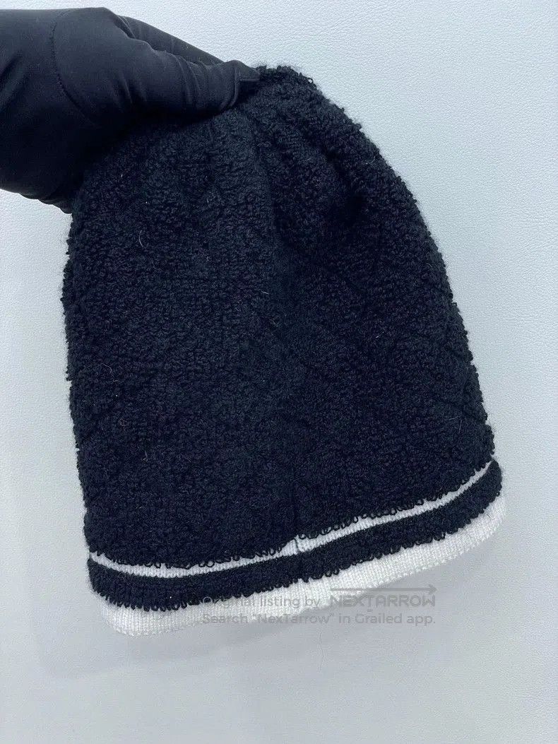 Chanel CHANEL 22B Black and White Knit Beanie. Size ONE SIZE - 2 Thumbnail