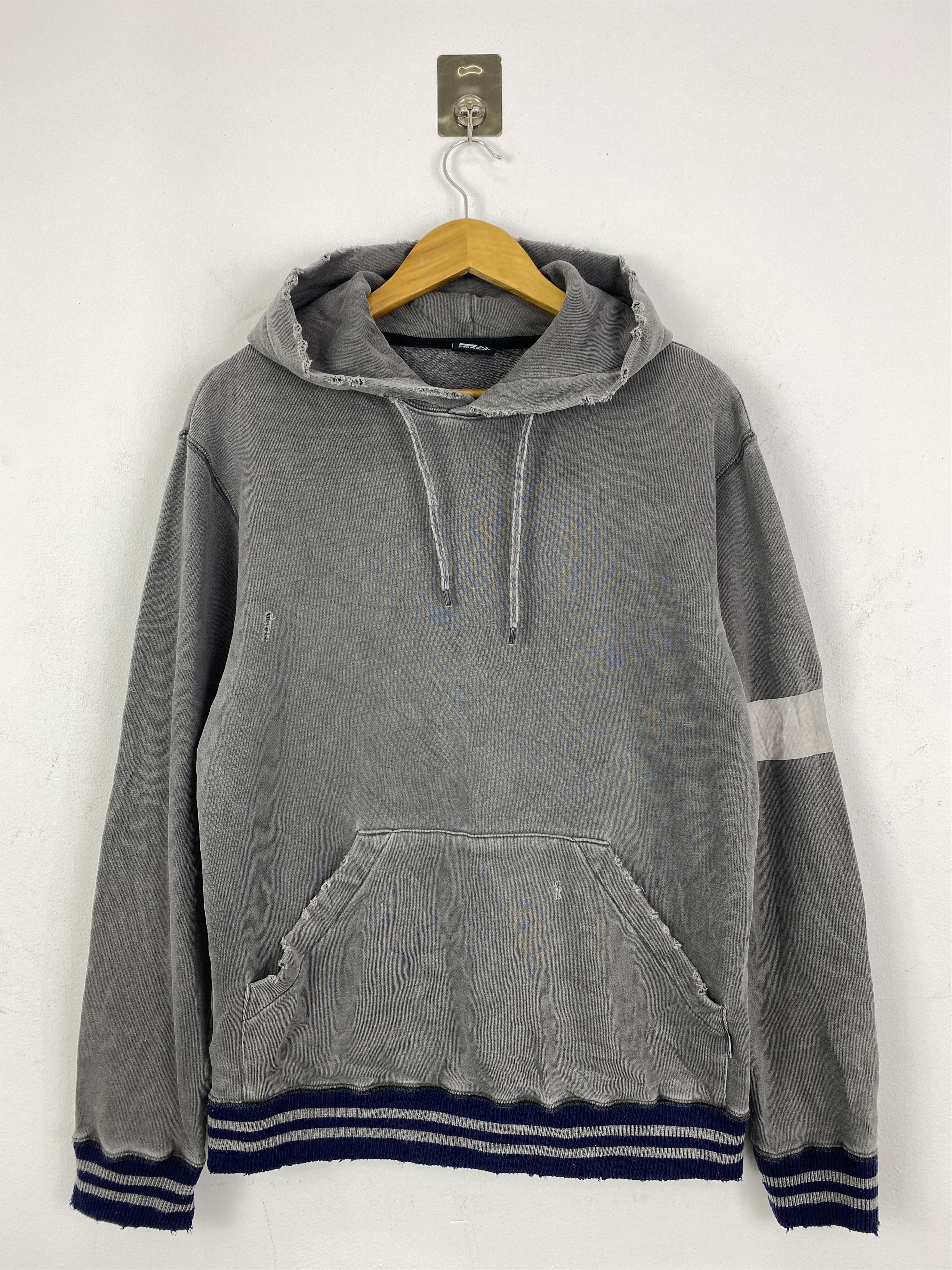 Starter Vintage 90s Starter Faded Pullover Hoodie SH0224 Size US L / EU 52-54 / 3 - 1 Thumbnail