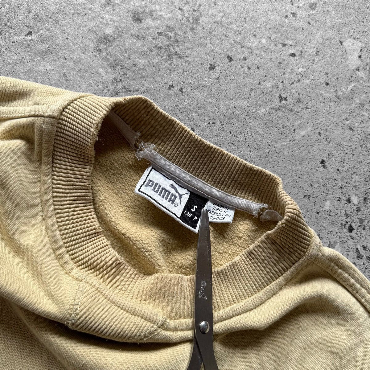 Puma Puma Unisex Vintage 90s Yellow Crewneck Sweatshirt Big Logo Size US M / EU 48-50 / 2 - 3 Thumbnail
