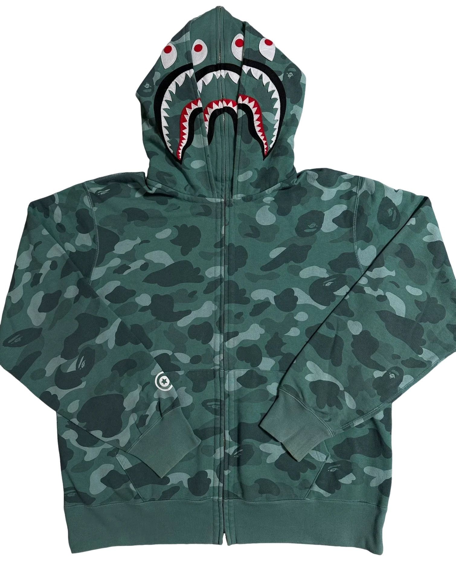 Bape A Bathing Ape Camo Shark Hoodie Size XXL Size US XXL / EU 58 / 5 - 1 Thumbnail