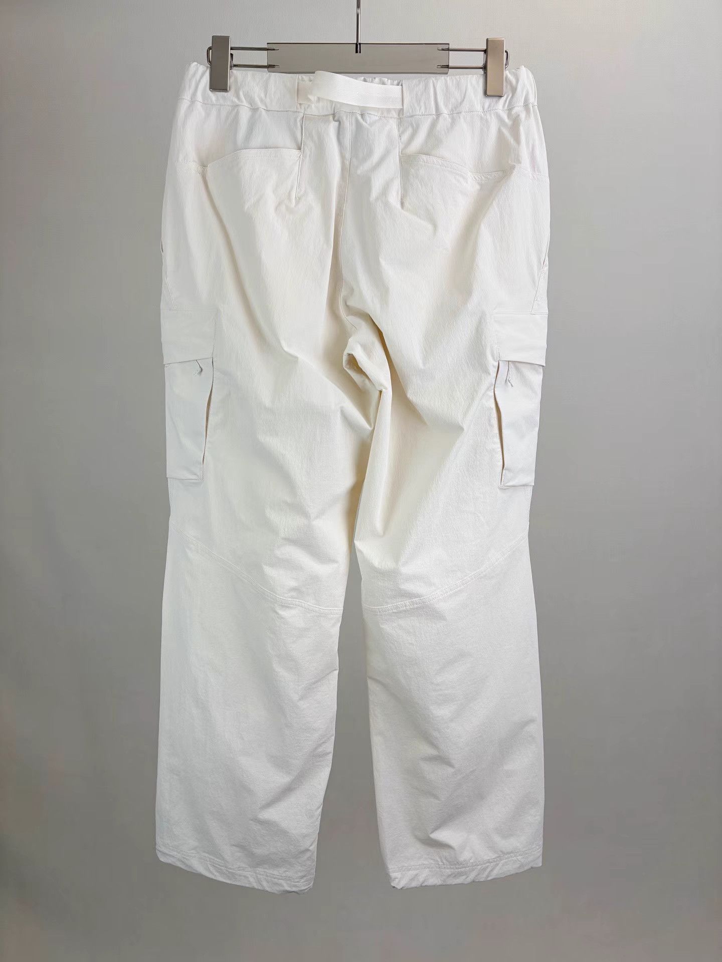 Arc'teryx ARCTERYX LEUTIA PANT Polar White Cargo Pants Size US 44 / EU 60 - 2 Thumbnail