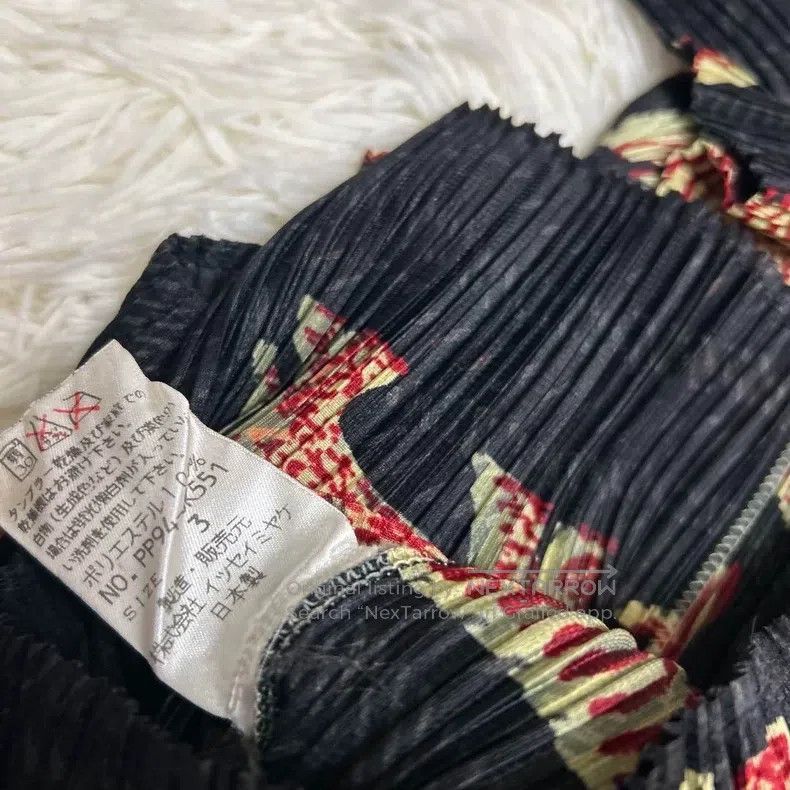 Issey Miyake Issey Miyake Vintage Black Elephant Print Ruched Top Size L / US 10 / IT 46 - 8 Thumbnail