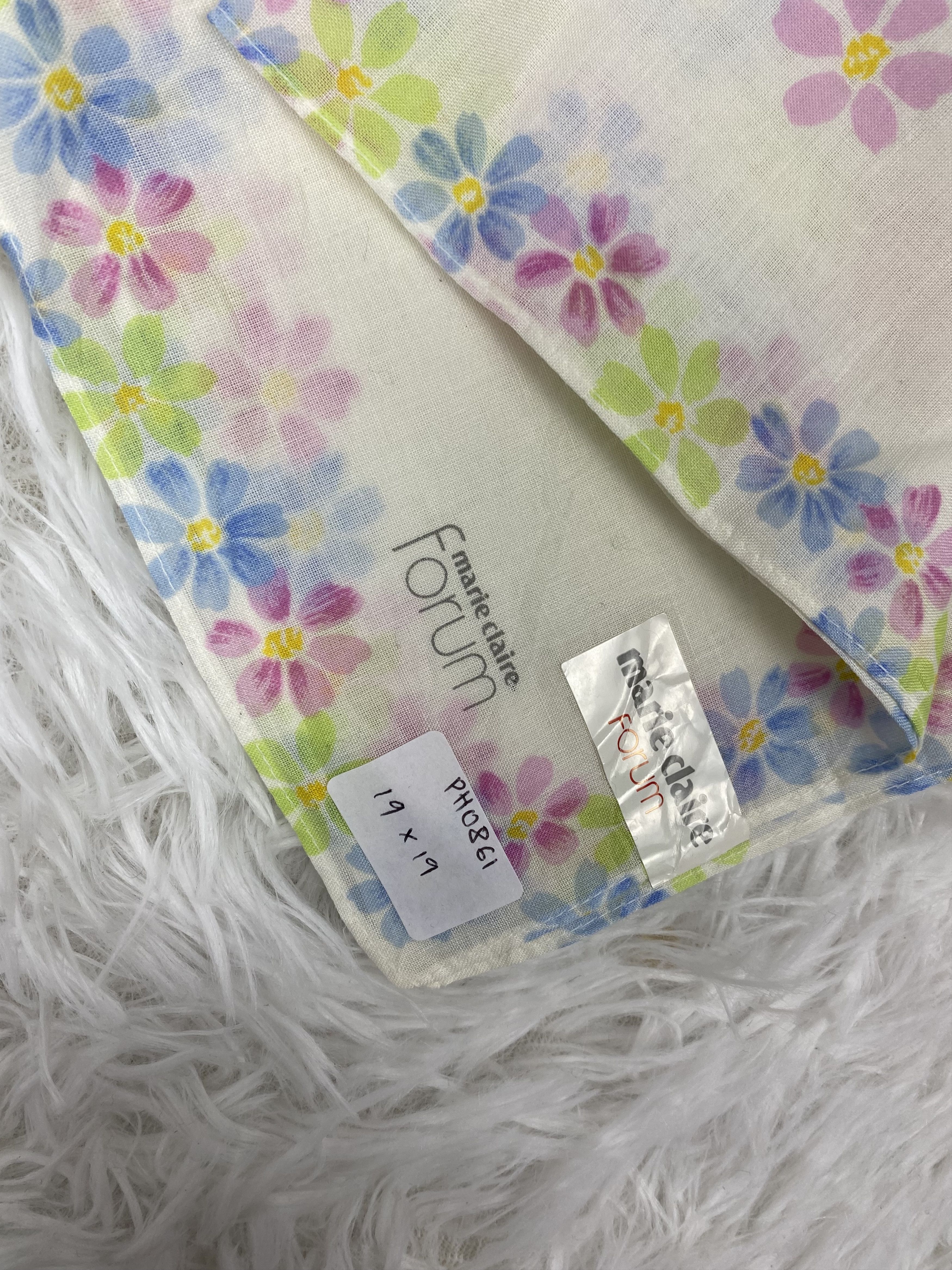 Designer × Vintage Vintage Marie Claire Handkerchief Neckerchief PH0861 Size ONE SIZE - 2 Thumbnail