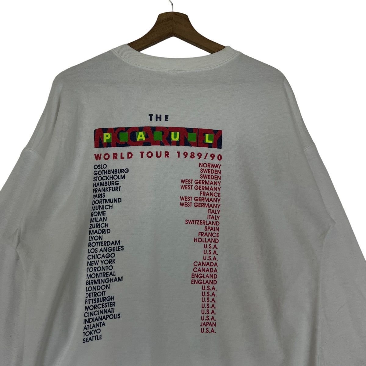 Band Tees 🔥VINTAGE 1989 PAUL MCCARTHY WORLD TOUR BROCKUM SWEATSHIRT Size US L / EU 52-54 / 3 - 11 Thumbnail