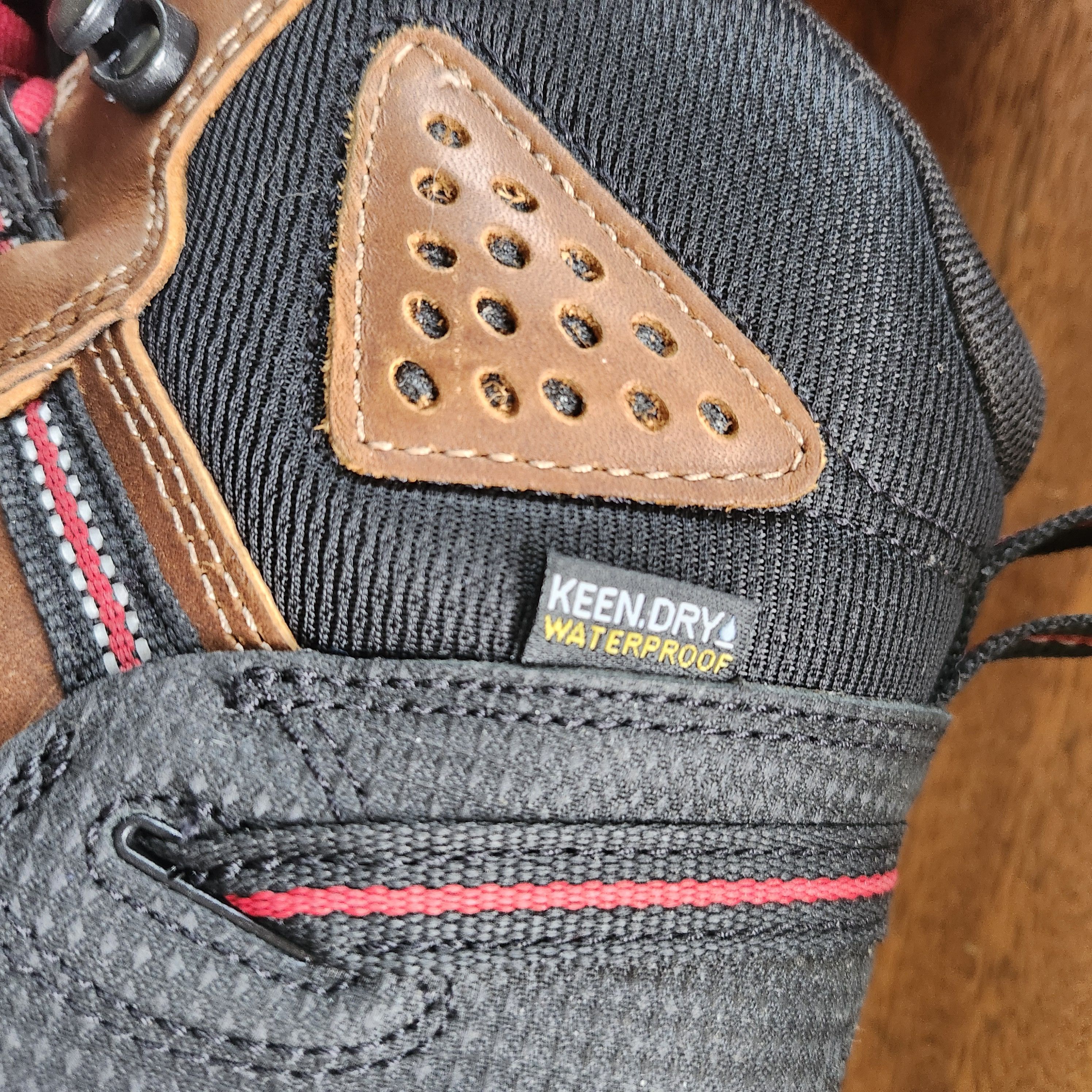 KEEN KEEN Utility Waterproof Work Boots Men's 9.5 Brown Black EH Size US 9.5 / EU 42-43 - 3 Thumbnail