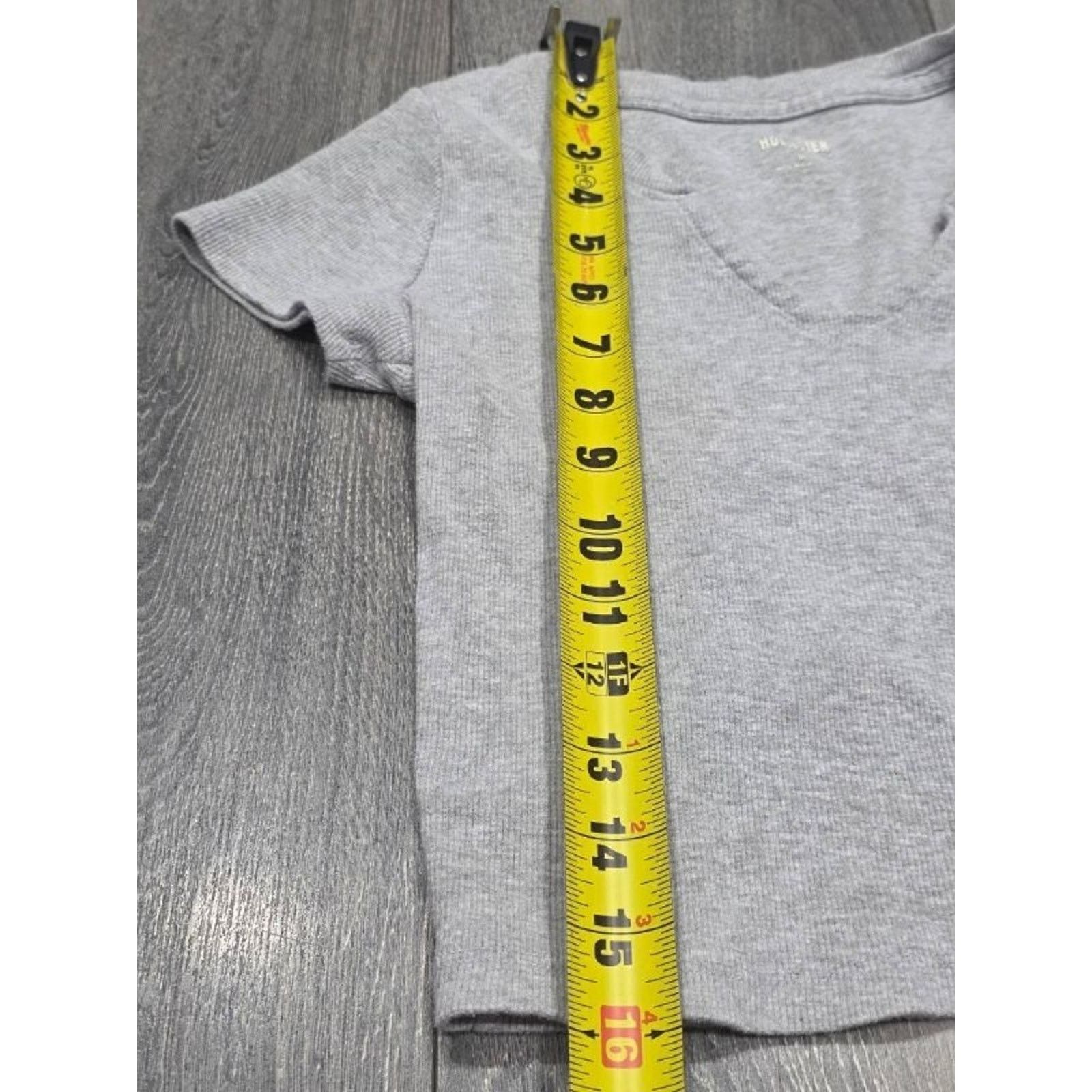 Hollister Hollister GRAY RIBBED HEART Y2K Top Medium A003201 Size M / US 6-8 / IT 42-44 - 4 Thumbnail