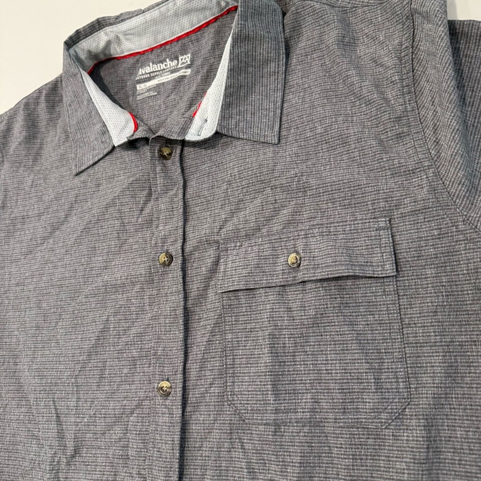 Avalanche Avalanche Casual Short Sleeve ButtonUp Mens XL Gray Outdoors Size US XL / EU 56 / 4 - 3 Thumbnail
