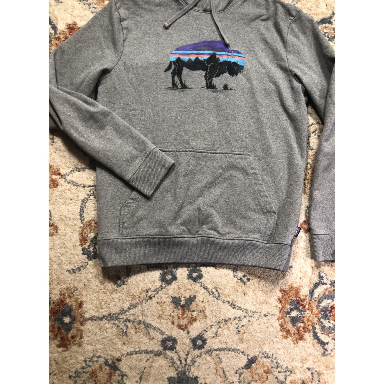 Patagonia Patagonia Hoodie Mens Medium Graphic Print Bison Logo Fleece Uprisal Pullover Gray Size US M / EU 48-50 / 2 - 5 Thumbnail