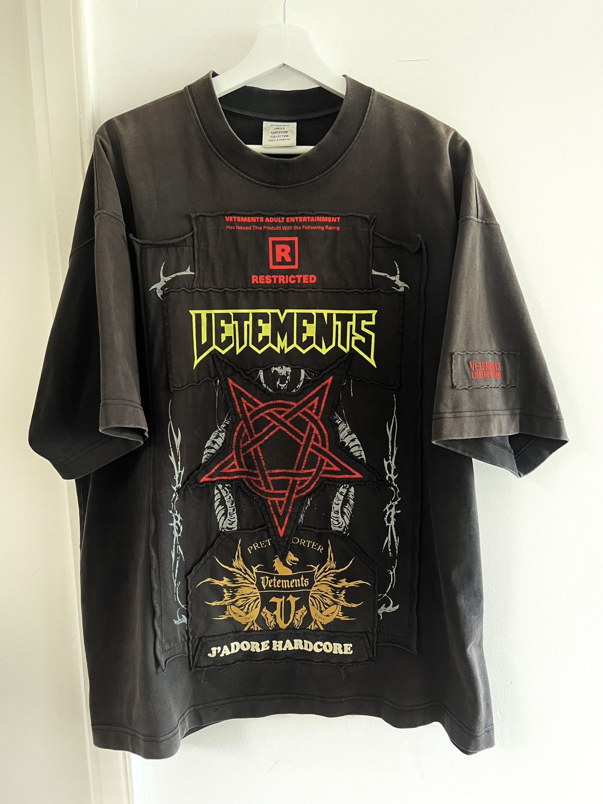 Vetements J'adore Hardcore T shirt