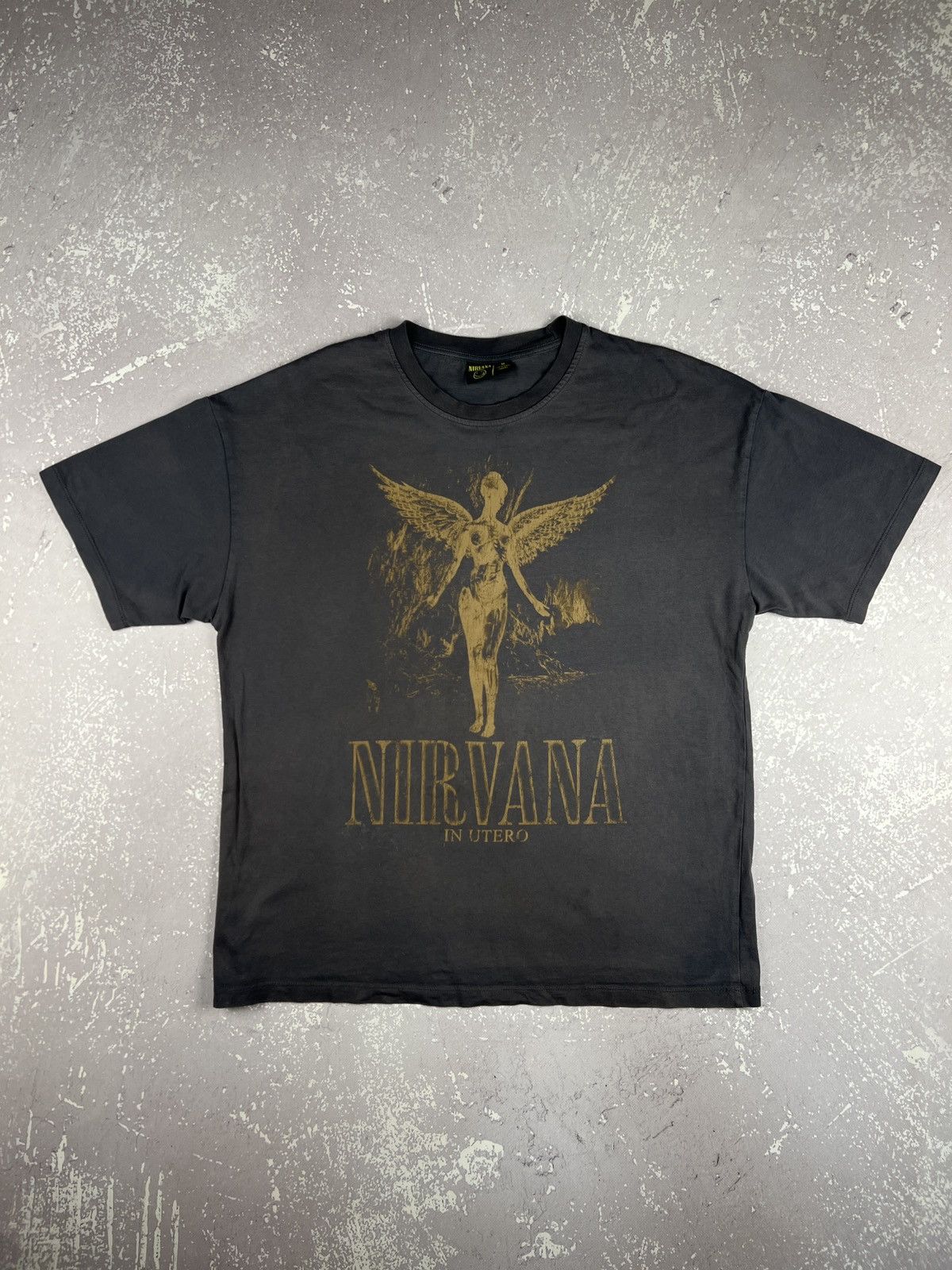 Band Tees Vintage Nirvana In Utero Logo T Shirt Mens XL Gray Size US XL / EU 56 / 4 - 1 Thumbnail