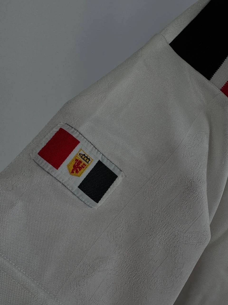Umbro Umbro Manchester United 1997-1998 Away Jersey Polo Sharp Size US L / EU 52-54 / 3 - 6 Thumbnail
