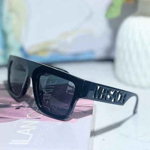 image of NWT Versace Ve4430U - Gb187 Flat Top Sunglasses in Black, Women's