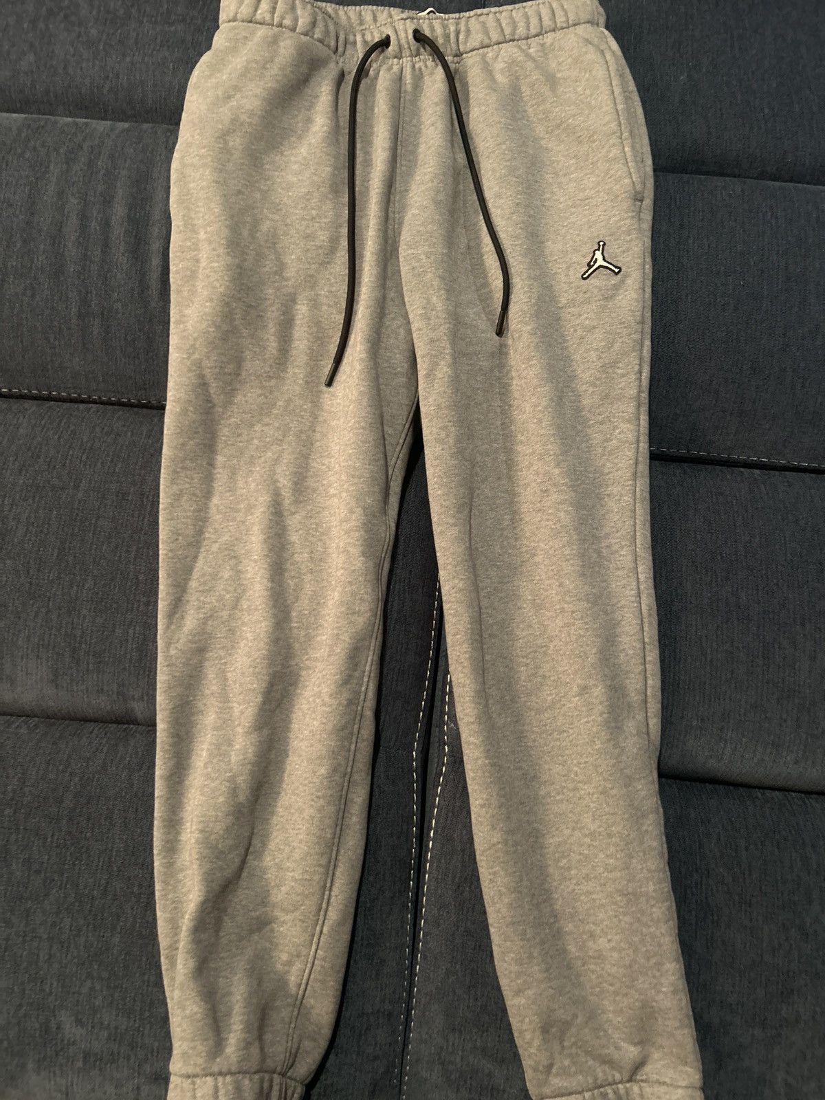 Jordan Brand Jordan brand grey sweatpants Size US 32 / EU 48 - 2 Thumbnail