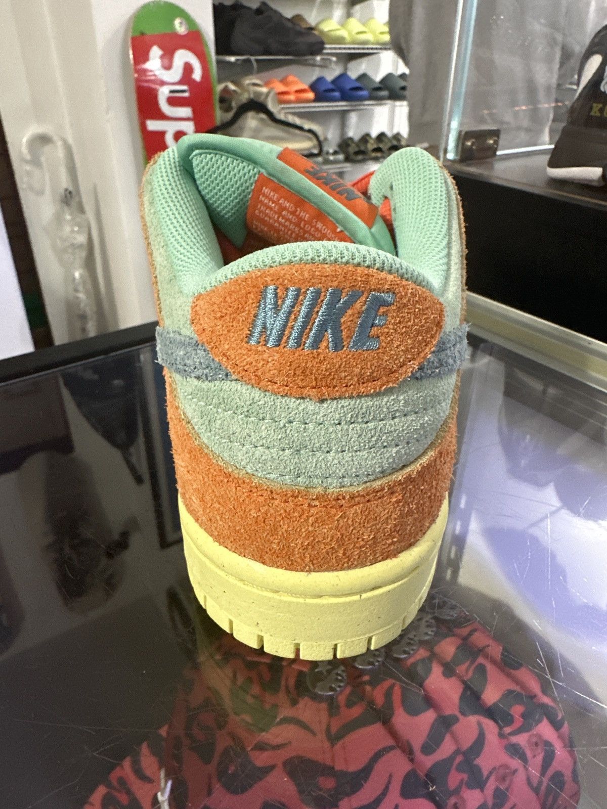 Nike Nike SB Dunk Low “Orange Emerald Rise” Size US 8 / EU 41 - 4 Thumbnail
