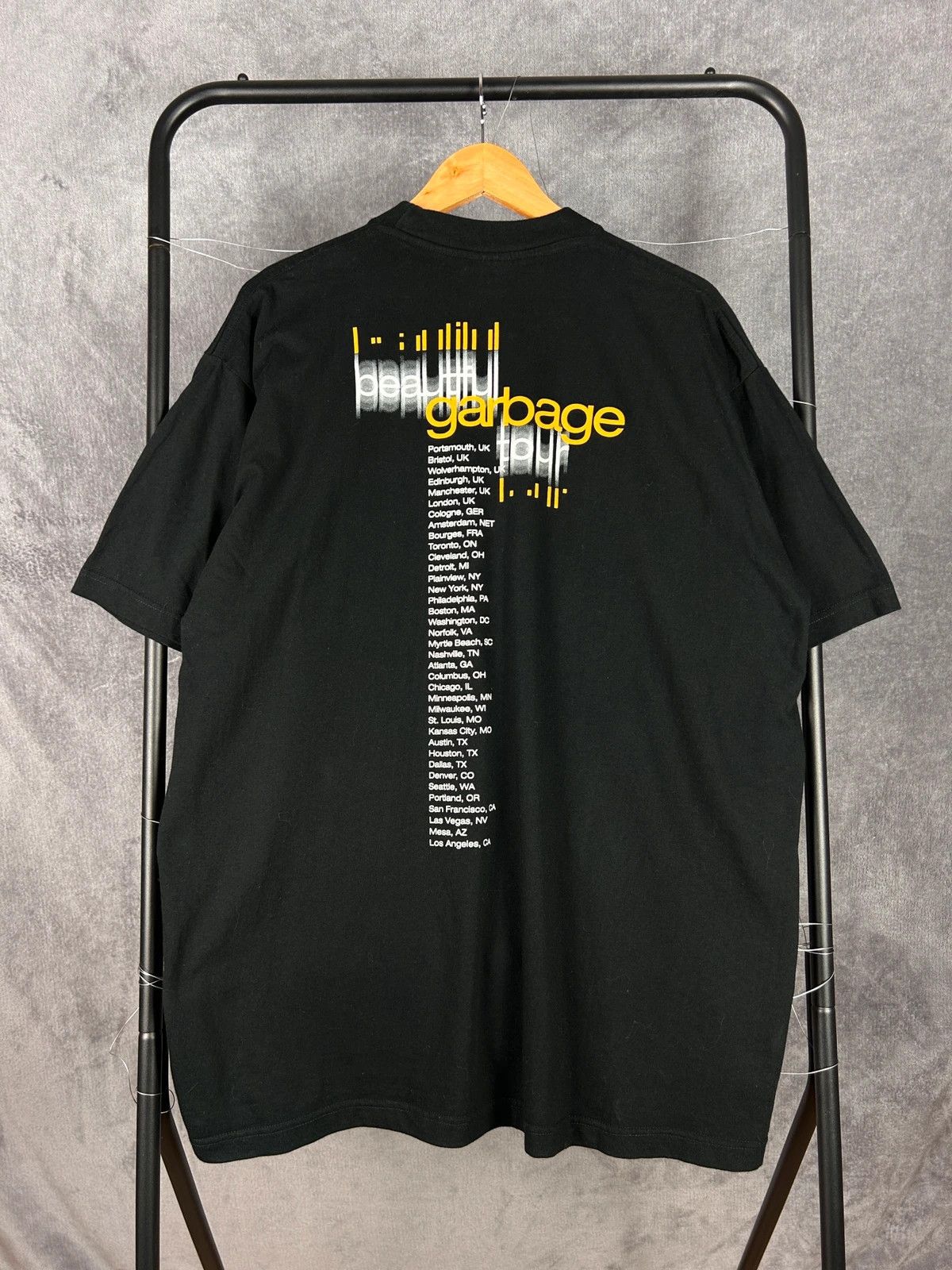 Giant × Vintage Beautiful Garbage Tour concert vintage tee from 00s big logo Size US XL / EU 56 / 4 - 2 Thumbnail