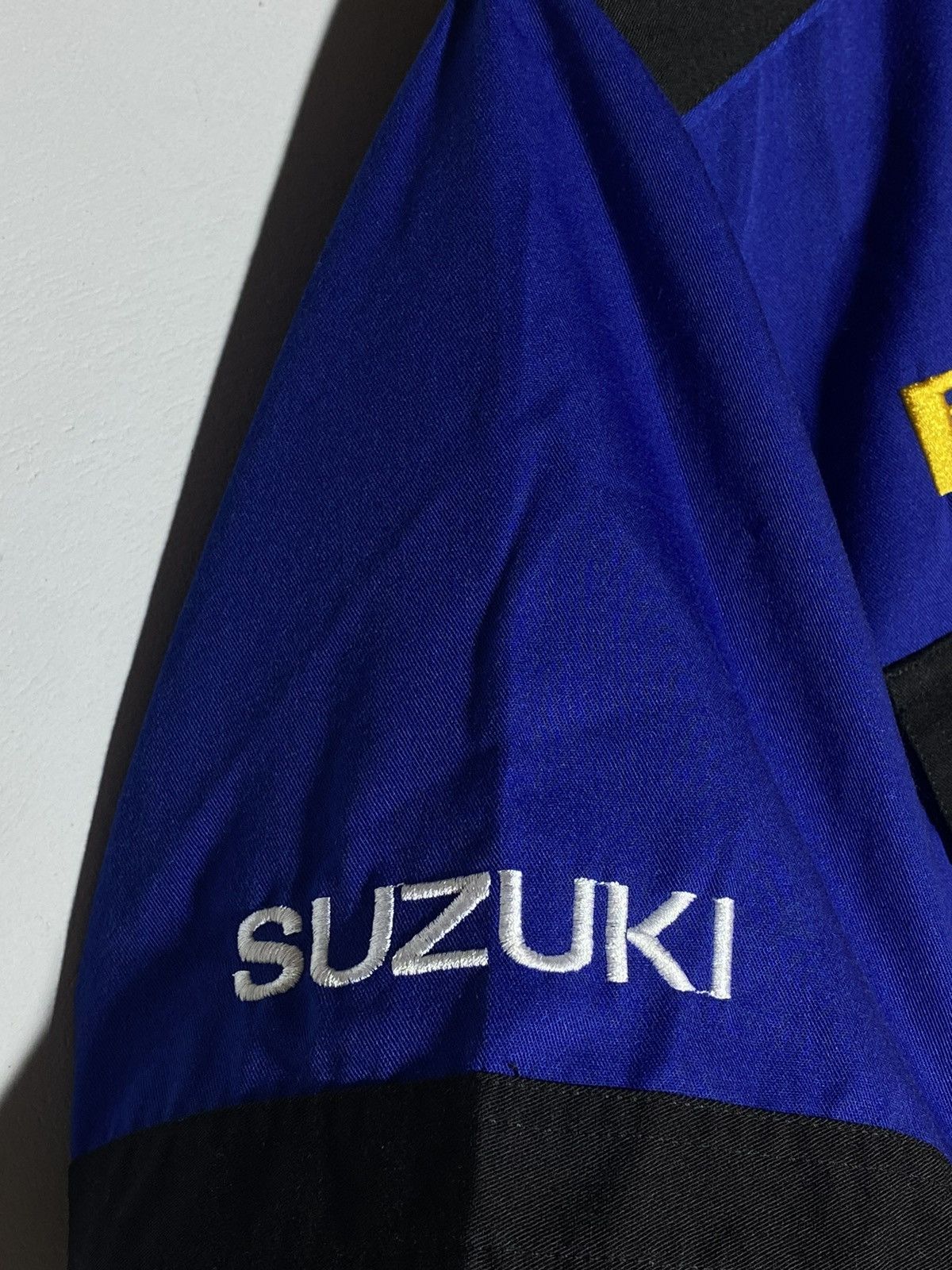 Japanese Brand Vintage Suzuki Pirelli Team racing moto shirt Size US L / EU 52-54 / 3 - 11 Thumbnail