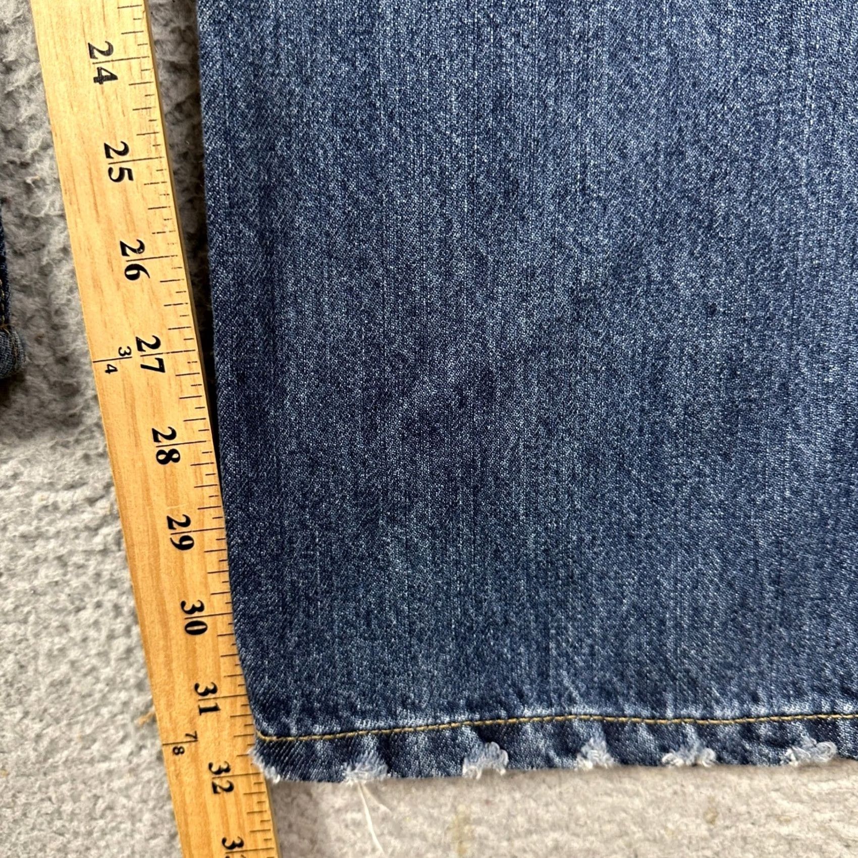 Diesel Diesel Jeans Mens 36 Blue Straight Leg Washed 5 Pocket Casual Made In Italy EUC Size US 36 / EU 52 - 6 Thumbnail
