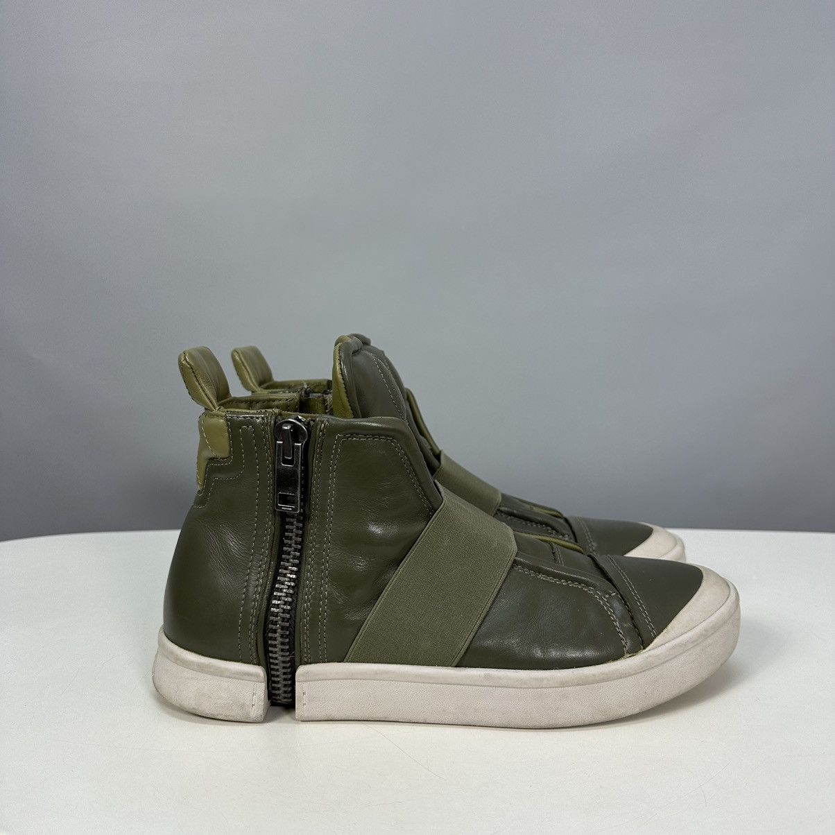 image of $350 Authentic Diesel Men's S-Nentish Army Green Shoes (Size 10)