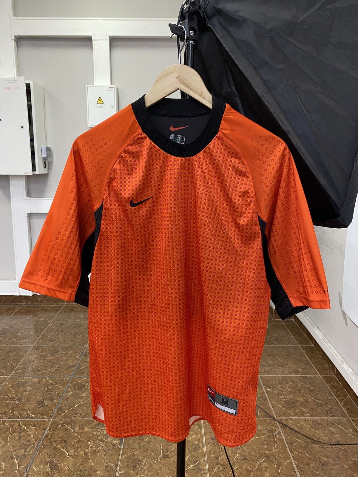 Nike 🇺🇸 Vintage 90s Nike Team Y2K T-Shirt Rare Retro Hype Size US M / EU 48-50 / 2 - 1 Thumbnail