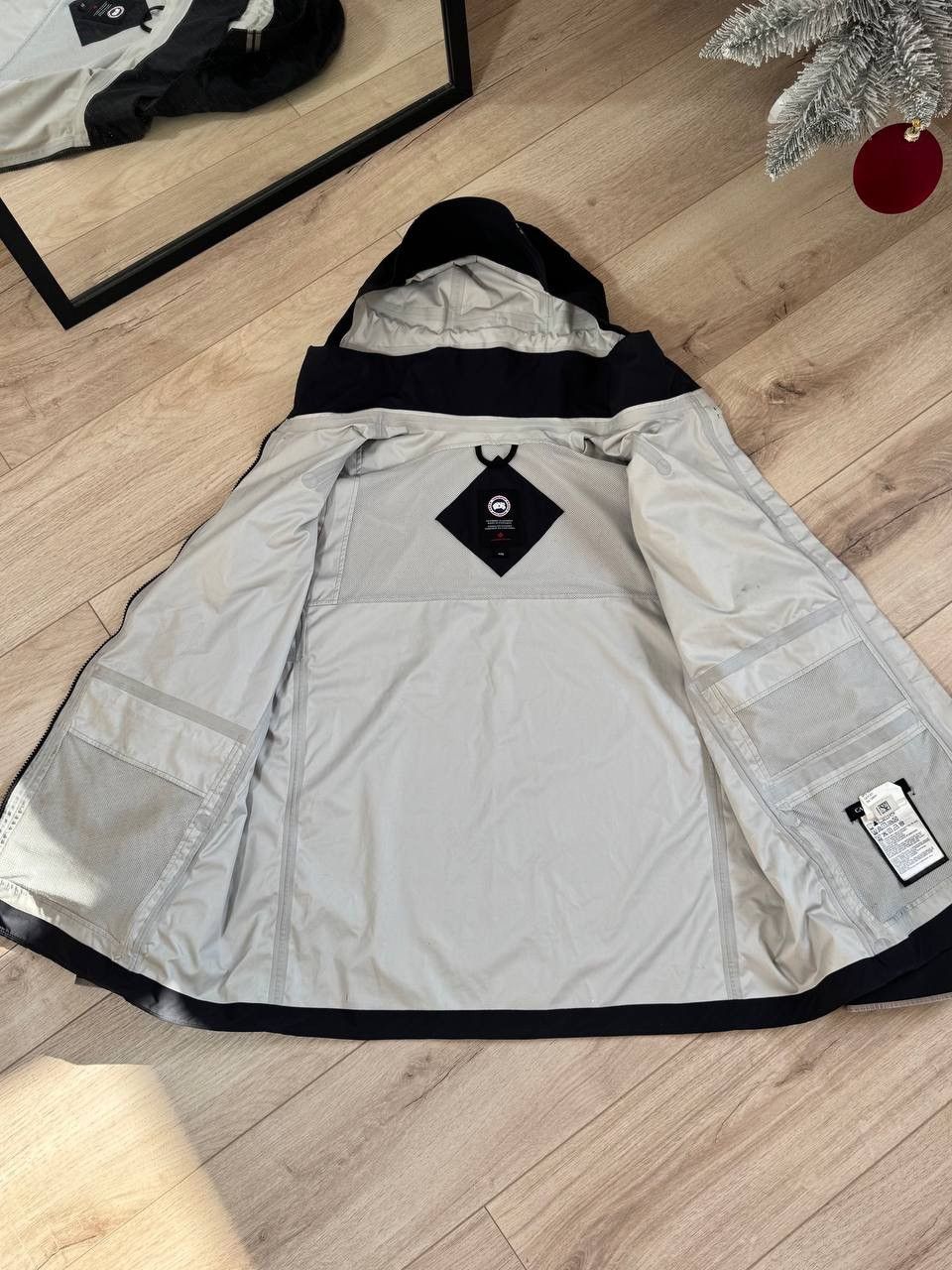 Canada Goose Canada Goose Women’s Pacifica Jacket Size M Black Noir Size M / US 6-8 / IT 42-44 - 6 Thumbnail