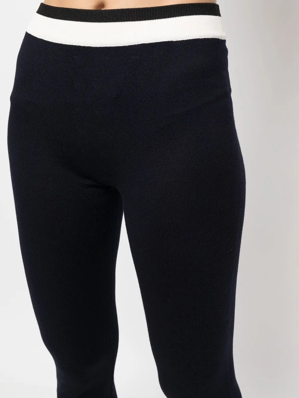 Jil Sander o1y1025 Jogger in Midnight Blue Size 26" / US 2 / IT 38 - 4 Thumbnail