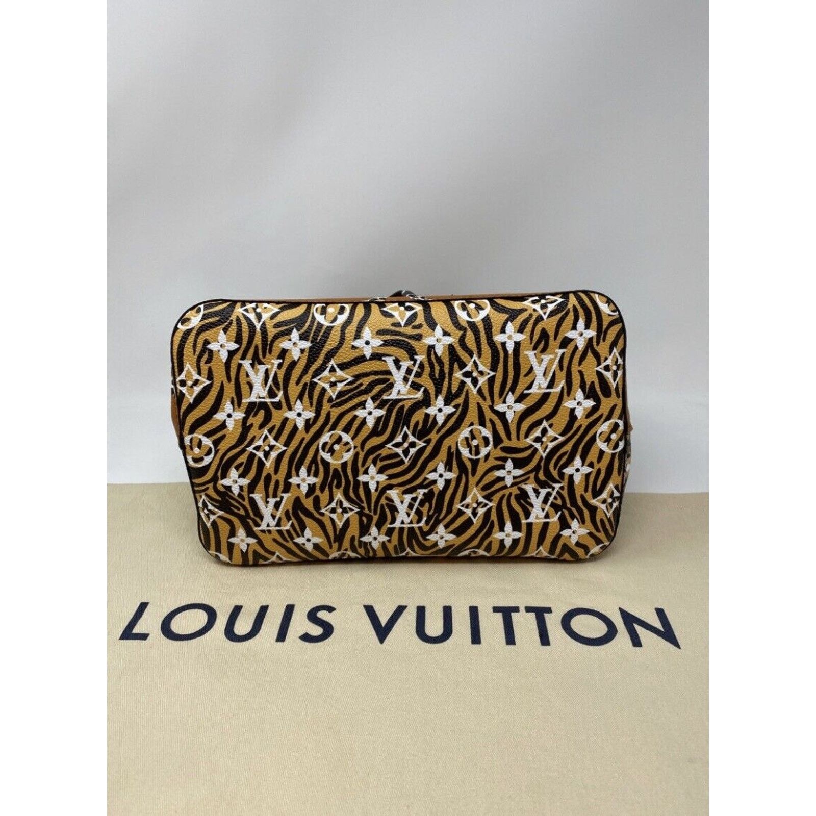 Louis Vuitton Louis Vuitton NéoNoé Neo Noe Jungle Monogram Caramel Limited Size ONE SIZE - 7 Thumbnail
