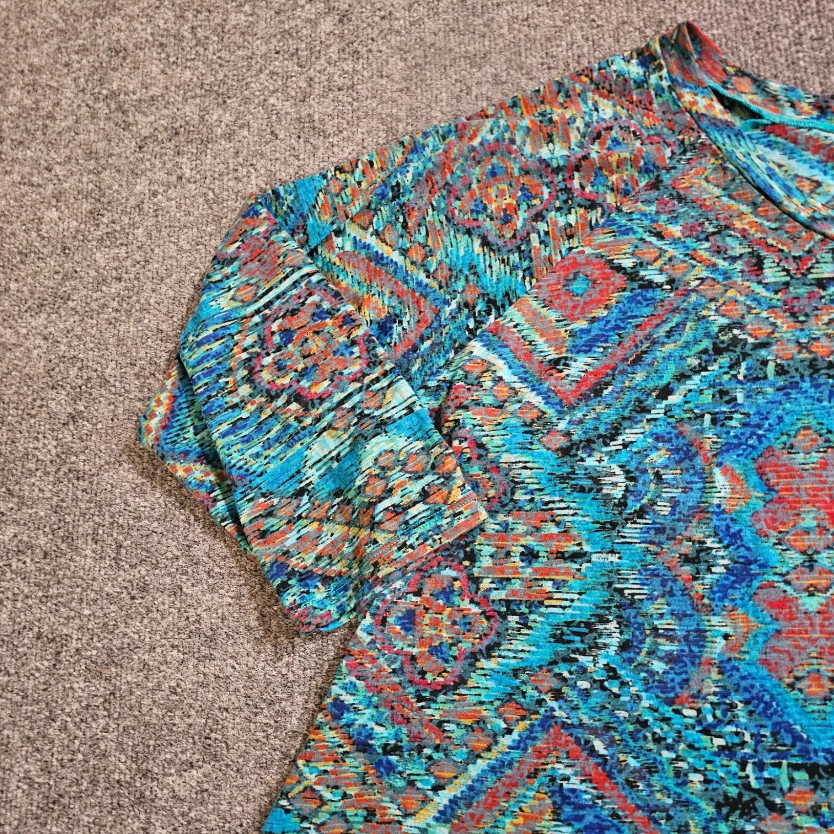 Vintage Tianello Top Womens 3X Black Green Abstract Burnout Sheer Aztec Southwest Tunic Shirt Ladies 3X Green Aztec Burnout Sheer 3/4 Sleeve Women's Blouse Size XXL / US 16-18 / IT 52-54 - 4 Thumbnail