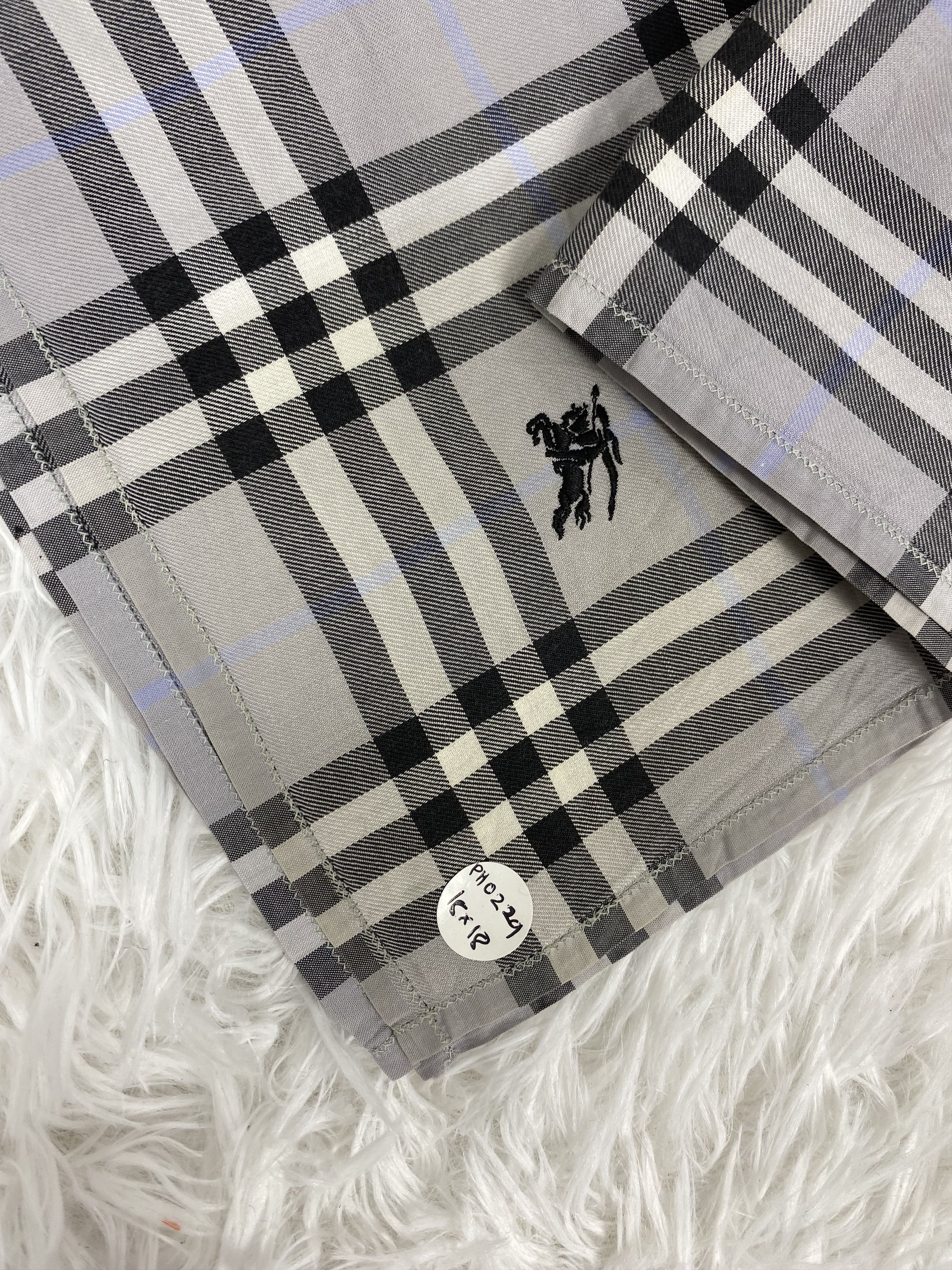 Burberry × Vintage Vintage Burberry Handkerchief Neckerchief PH0229 Size ONE SIZE - 2 Thumbnail