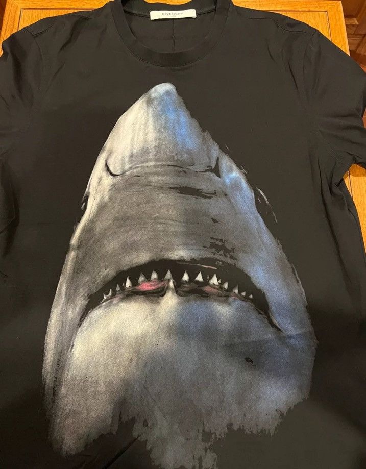 Givenchy Givenchy Shark Short Sleeve2412-Nextarrow Size US L / EU 52-54 / 3 - 3 Thumbnail