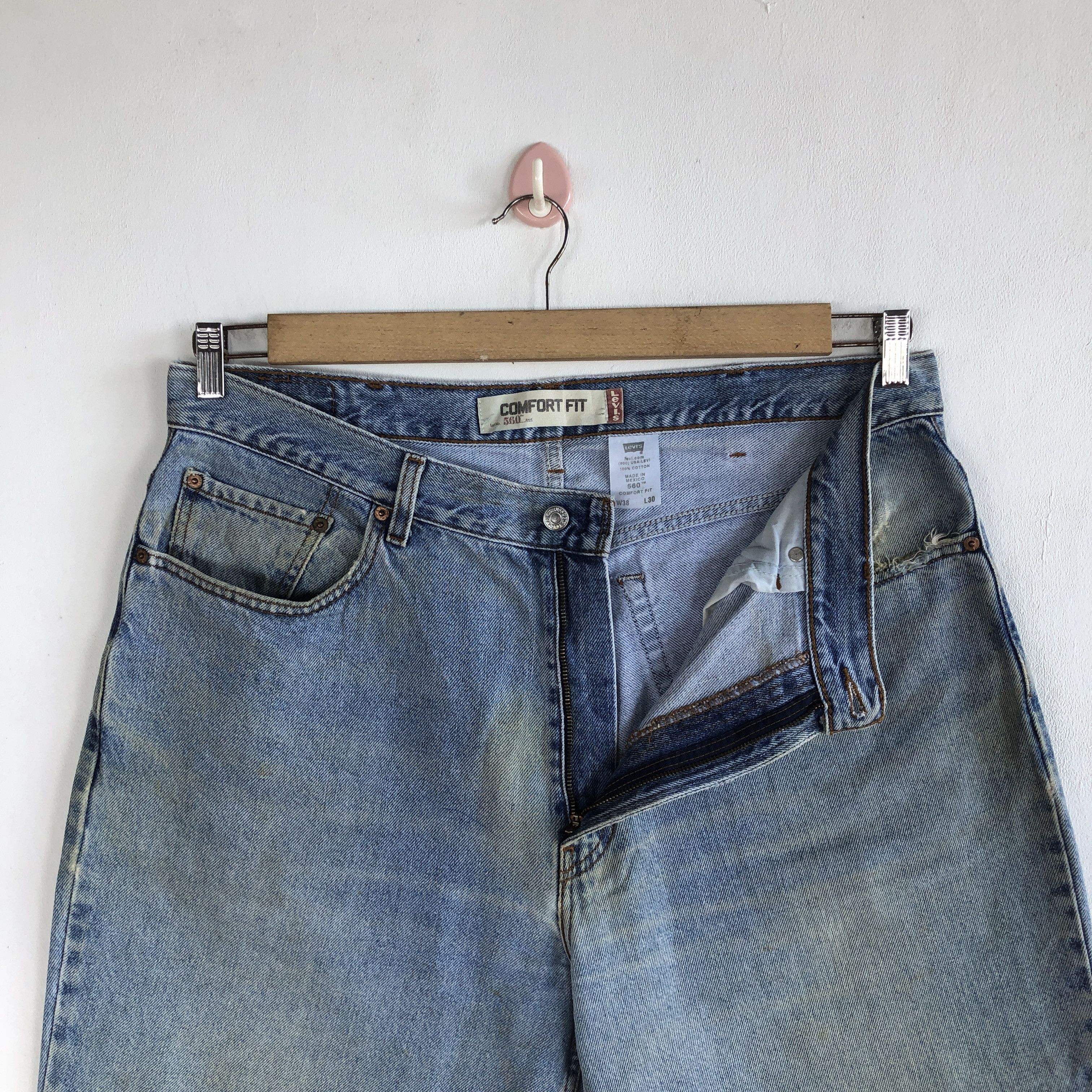 Levi's Vintage Levis 560 Baggy Jeans Levi's Faded Light Wash Denim Size US 36 / EU 52 - 6 Thumbnail