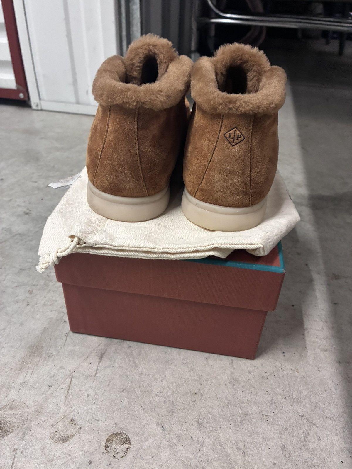 Loro Piana Loro piana brown fur open walk uk 5 eu 38 Size US 8 / IT 38 - 6 Thumbnail