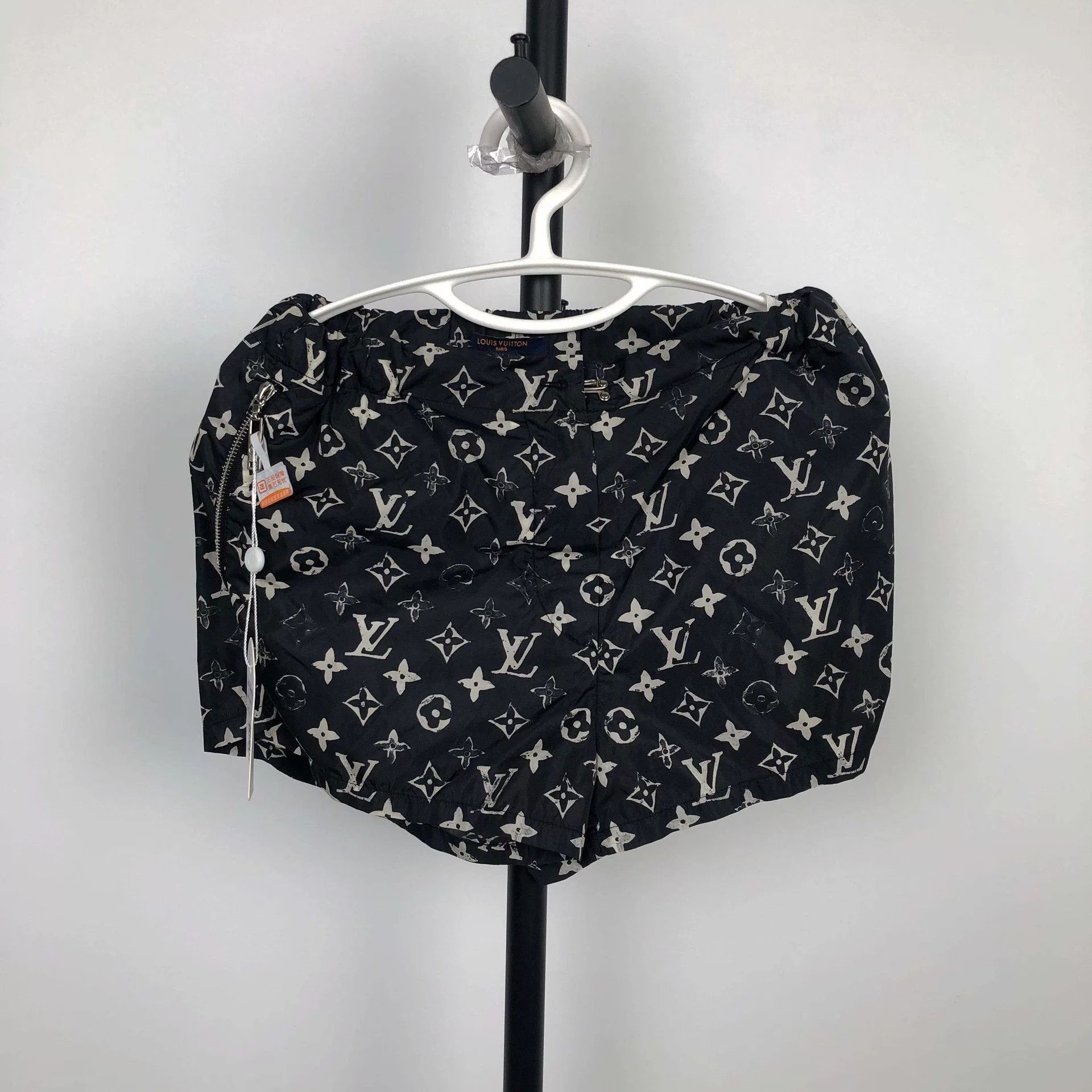 Louis Vuitton Louis Vuitton Monogram Shorts Size US 38 / EU 54 - 1 Thumbnail