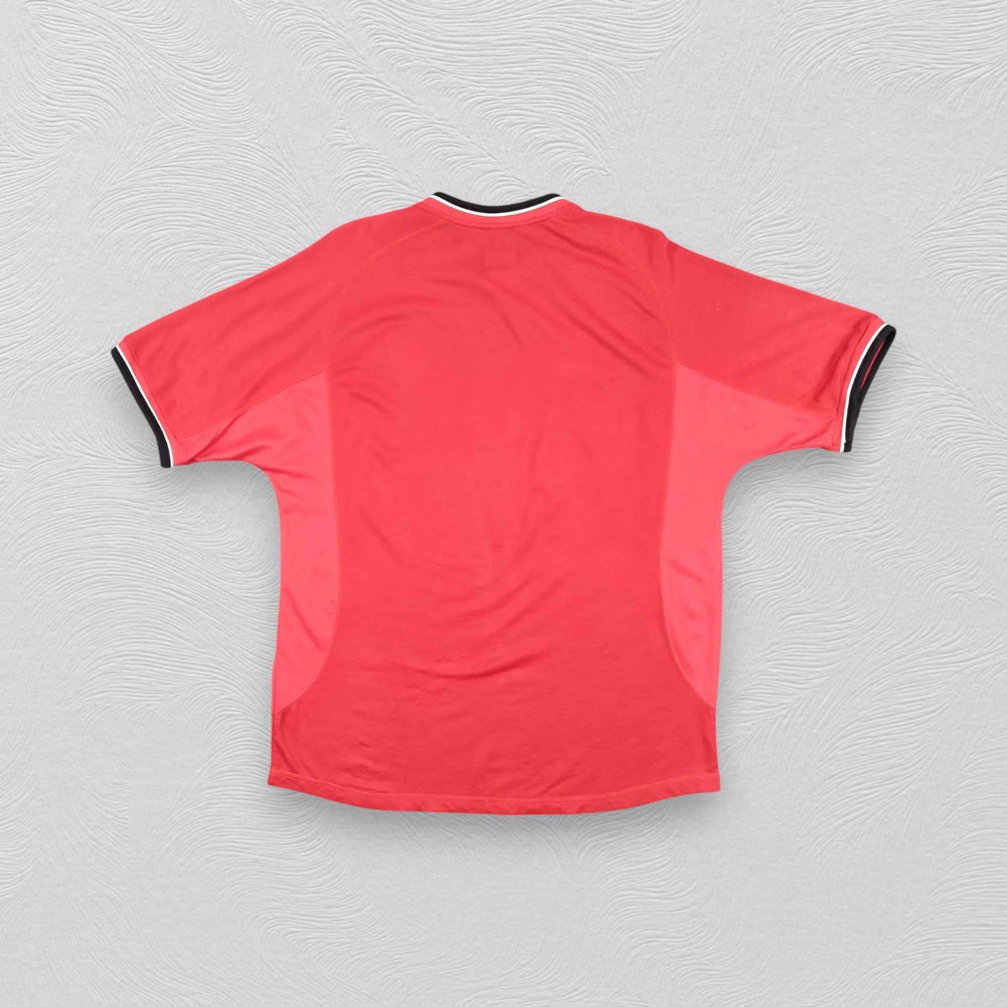 Umbro Manchester United Umbro Jersey - G055 Size US L / EU 52-54 / 3 - 2 Thumbnail