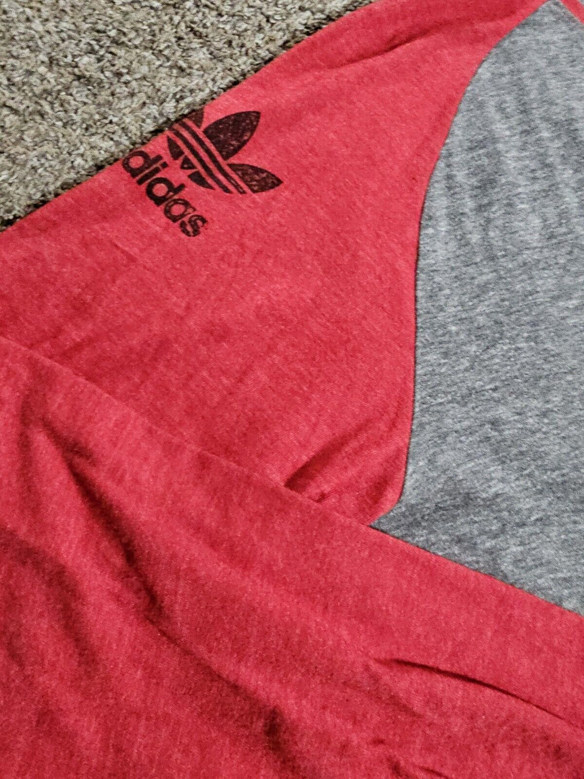 Adidas Wisconsin Badgers Adidas Long Sleeve Shirt XL - Some Pilling Size US XL / EU 56 / 4 - 4 Thumbnail