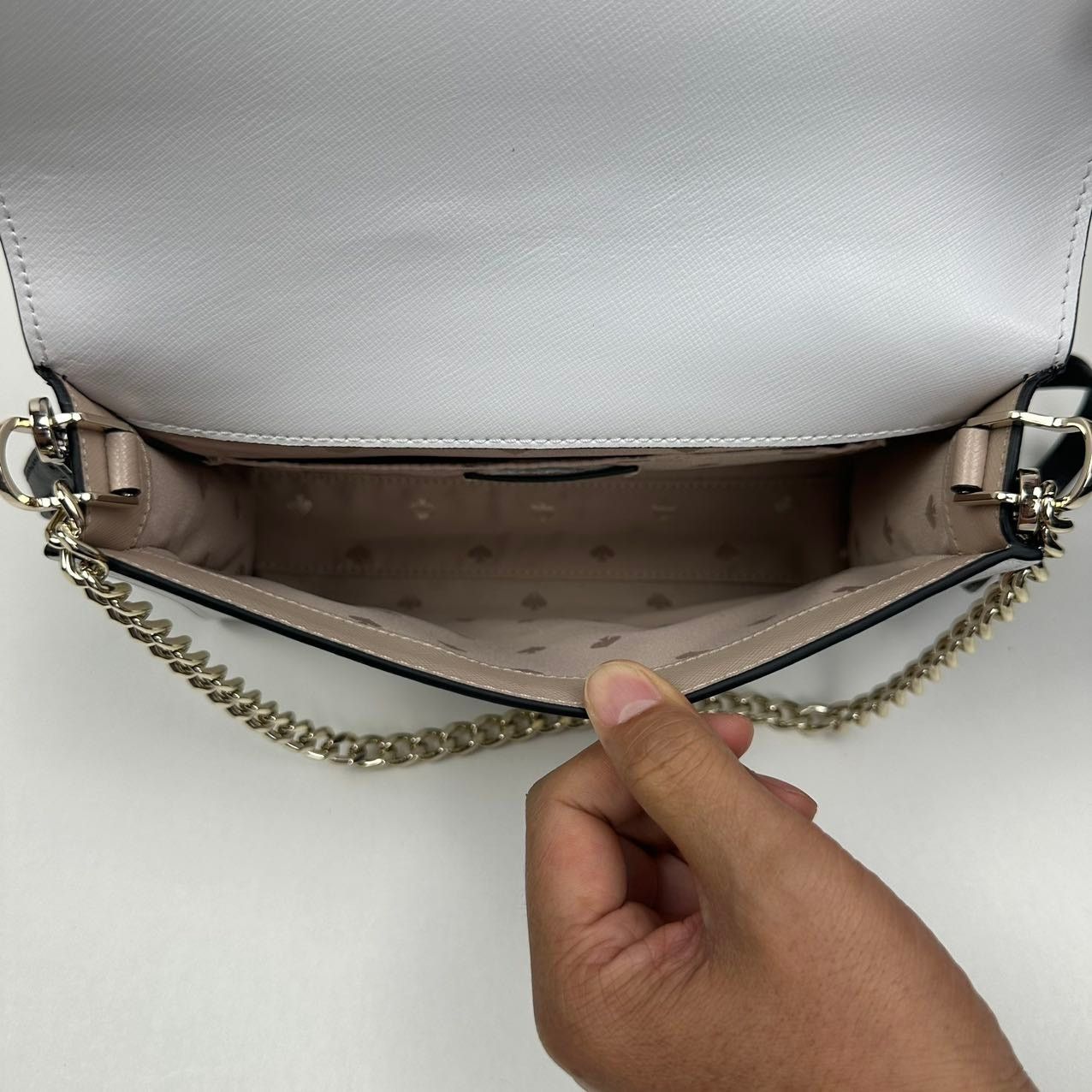 Kate Spade Kate Spade Carson Saffiano Leather Convertible wkr00102 Size ONE SIZE - 7 Thumbnail