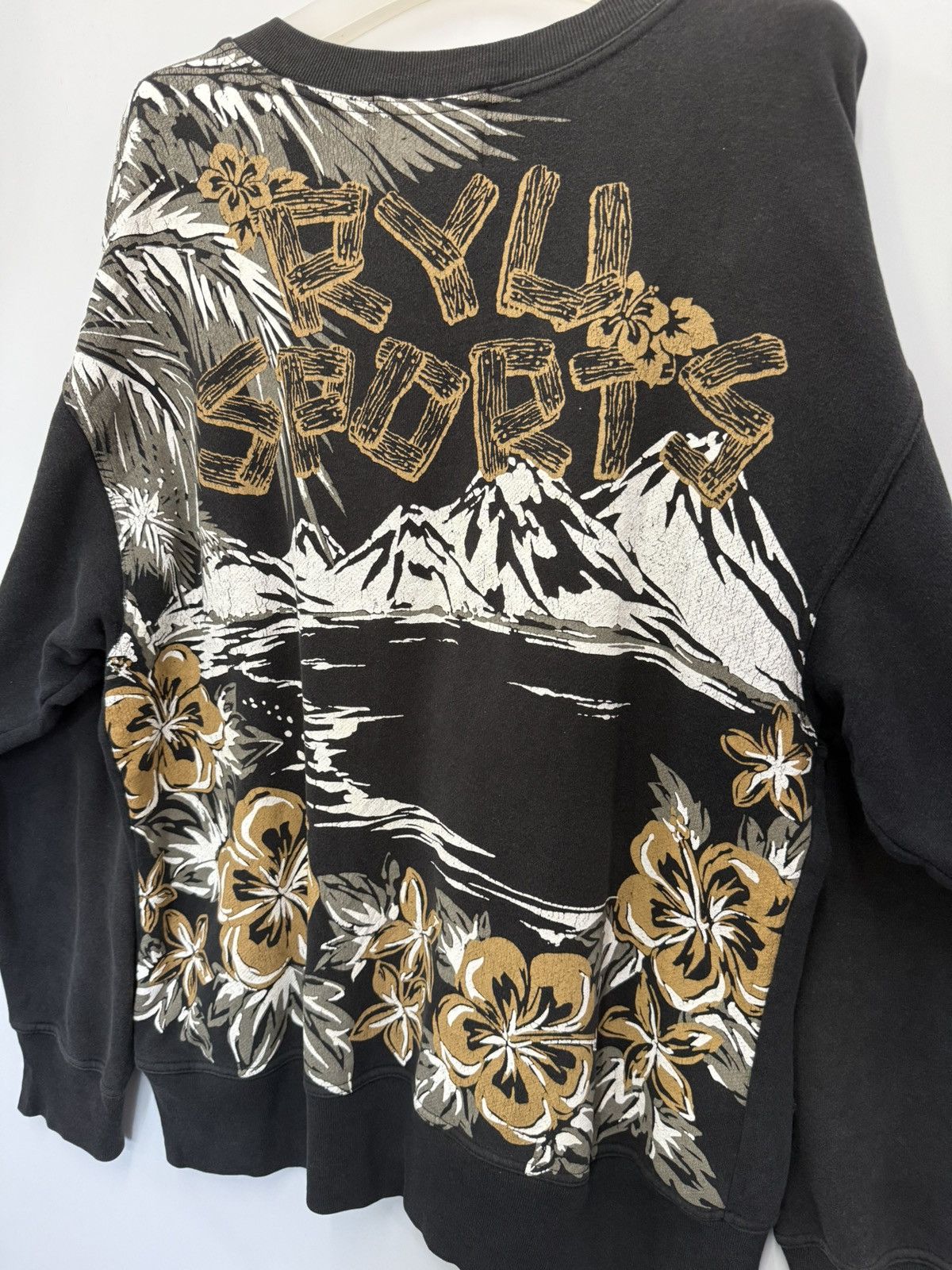 Other 🔥 Ryu Sports Surf style V-neck Sweatshirt - M Size US S / EU 44-46 / 1 - 11 Thumbnail