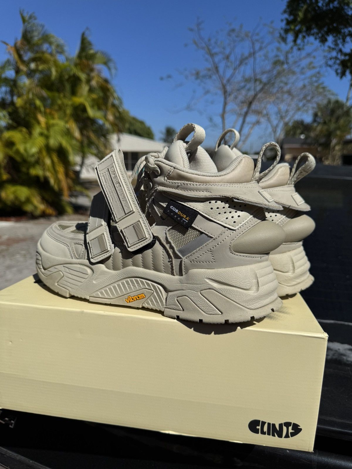 Li-Ning Li-Ning Silvery Hi x New York Fashion Week Size US 10.5 / EU 43-44 - 3 Thumbnail