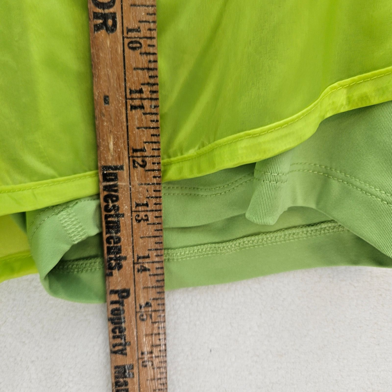 Nike NIKE WOMEN'S LARGE ICON CLASH TEMPO LUXE RUNNING SHORTS GRN Size 32" / US 10 / IT 46 - 5 Thumbnail