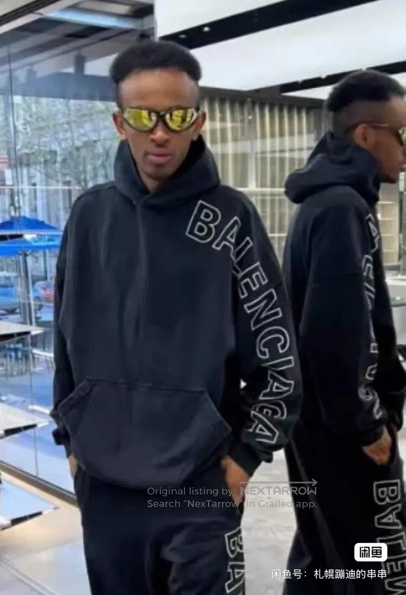 Balenciaga Balenciaga Letter side logo print Kylin arm sleeve hoodie, Size US L / EU 52-54 / 3 - 9 Thumbnail