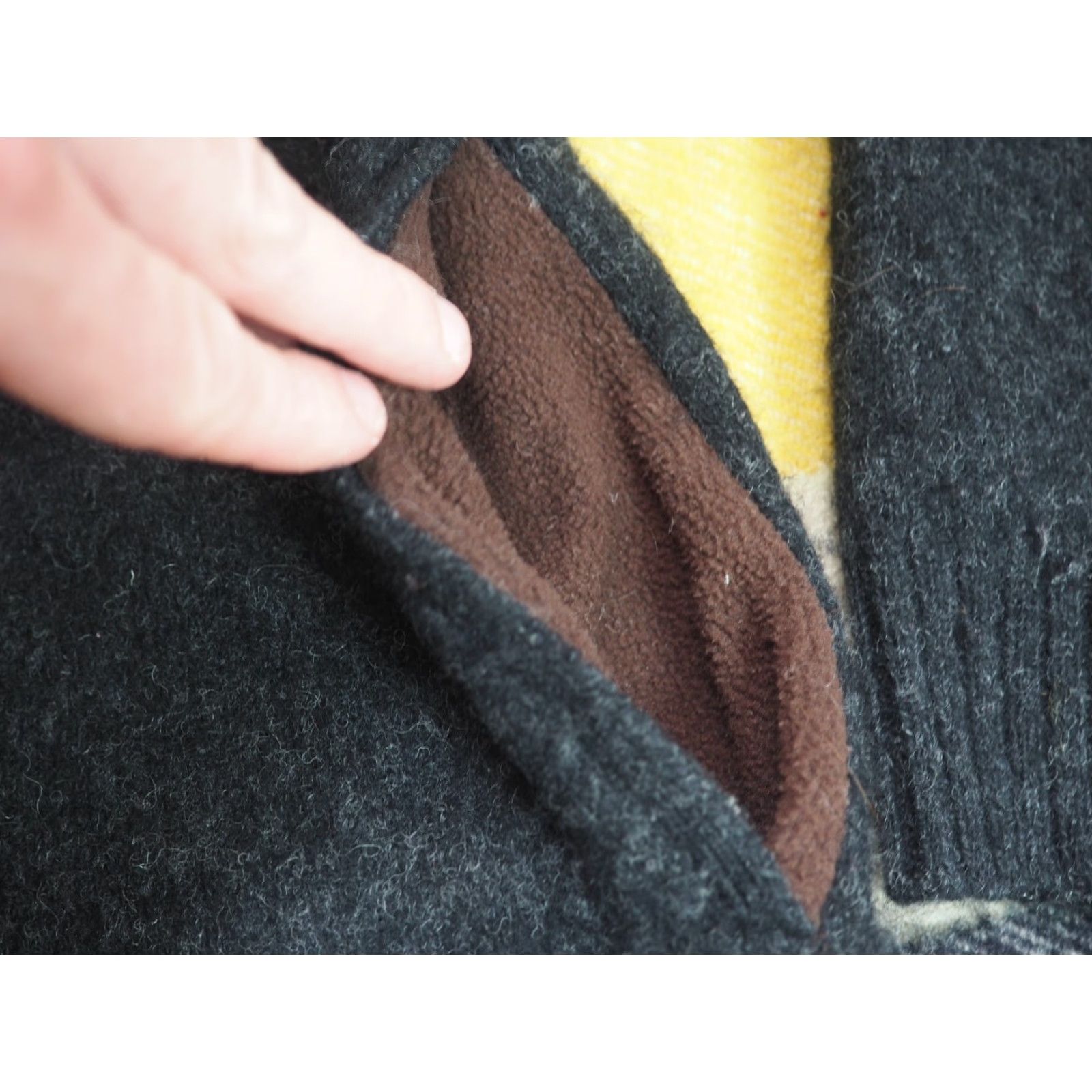 Pendleton VTG Pendleton 100% Shetland Wool Leather Dark Gray 1/4 Zip Pullover Sweater L Mens Wool Pullover, Gray, 1990s, 1/4 Zip, Regular, Long Sleeve, Casual Size US L / EU 52-54 / 3 - 7 Thumbnail