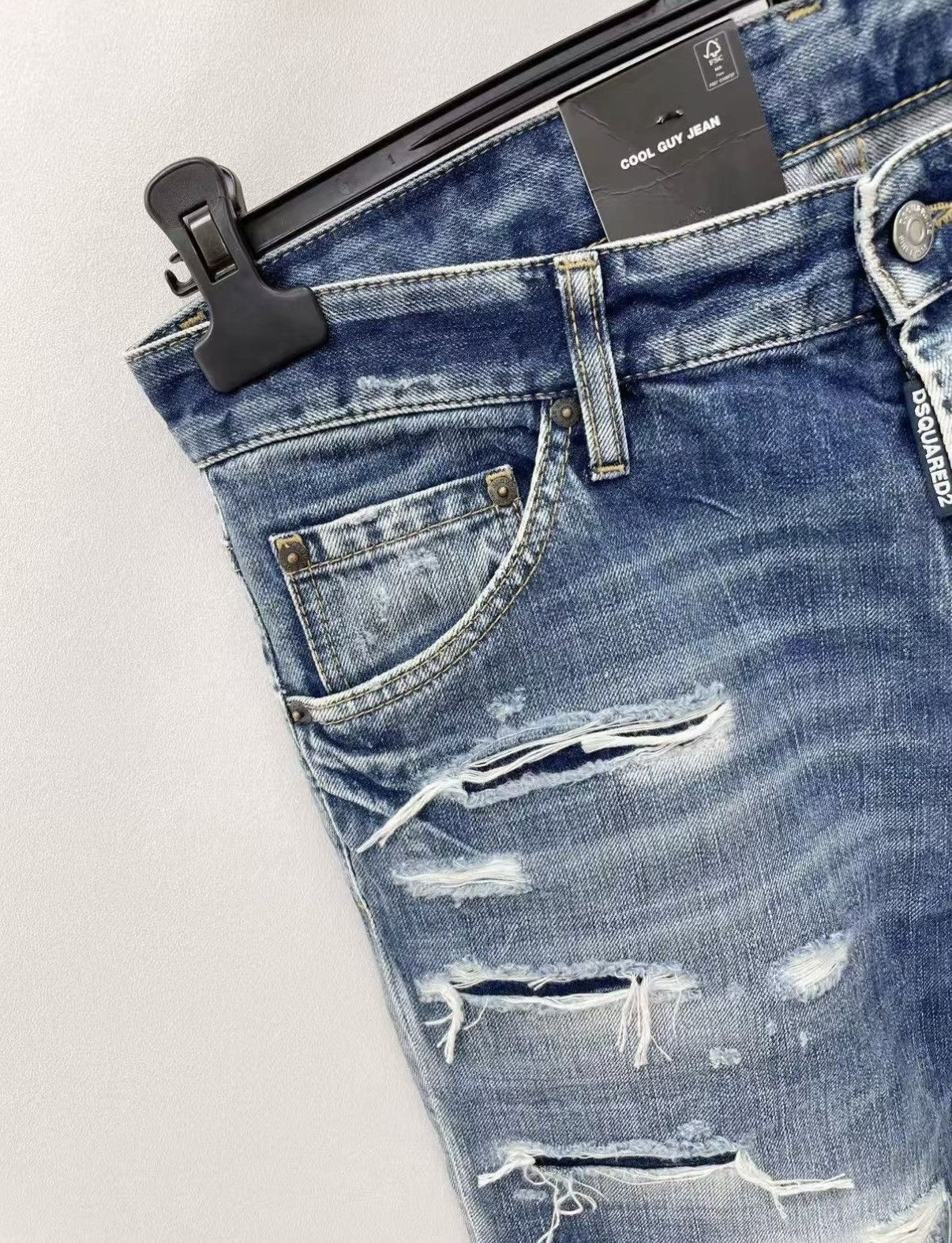 Dsquared2 DSQUARED2 (D2) 100% Cotton Washed Distressed Jeans J30 Size US 30 / EU 46 - 3 Thumbnail