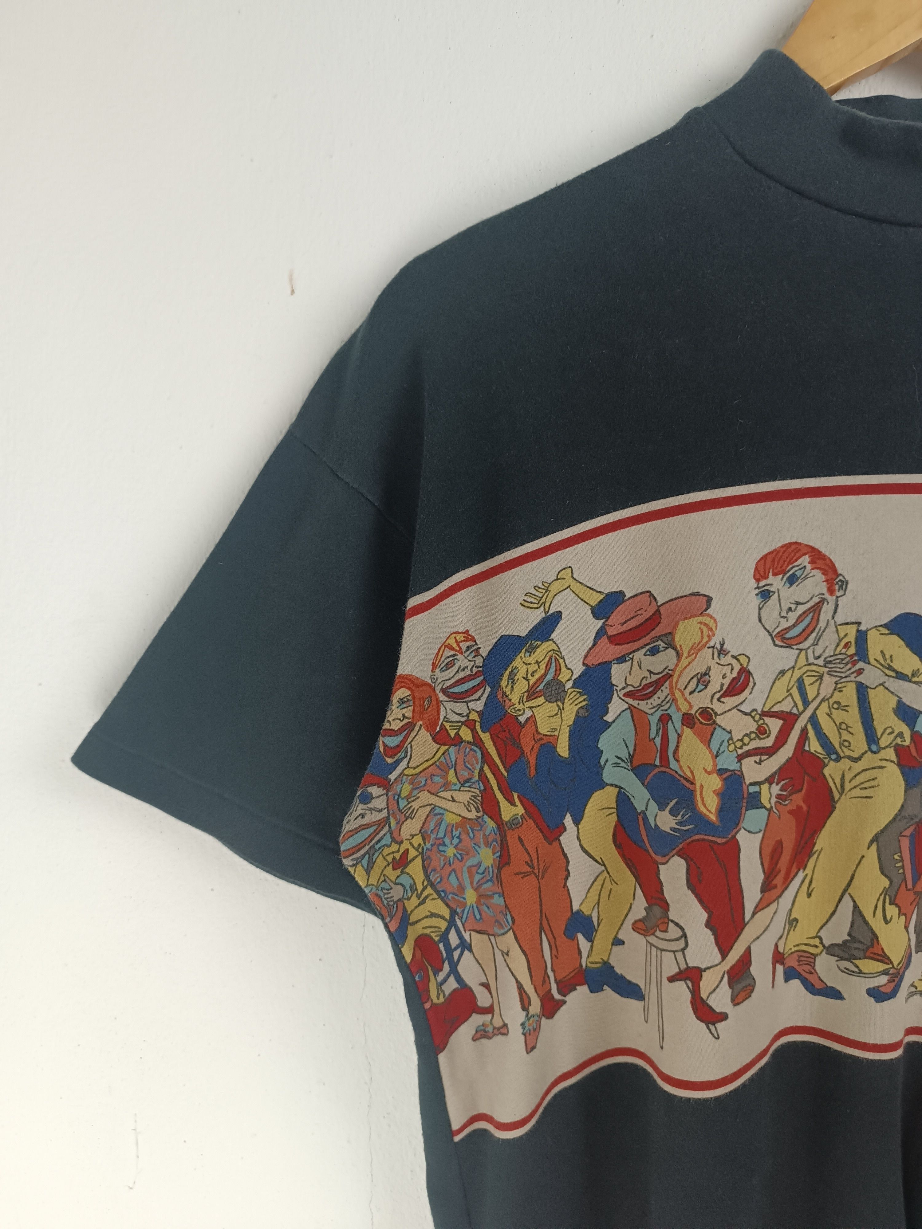 Japanese Brand VINTAGE 90'S TOKUKO IER VOL ART AOP RARE TEE PICASSO FRIDA Size US XL / EU 56 / 4 - 5 Thumbnail