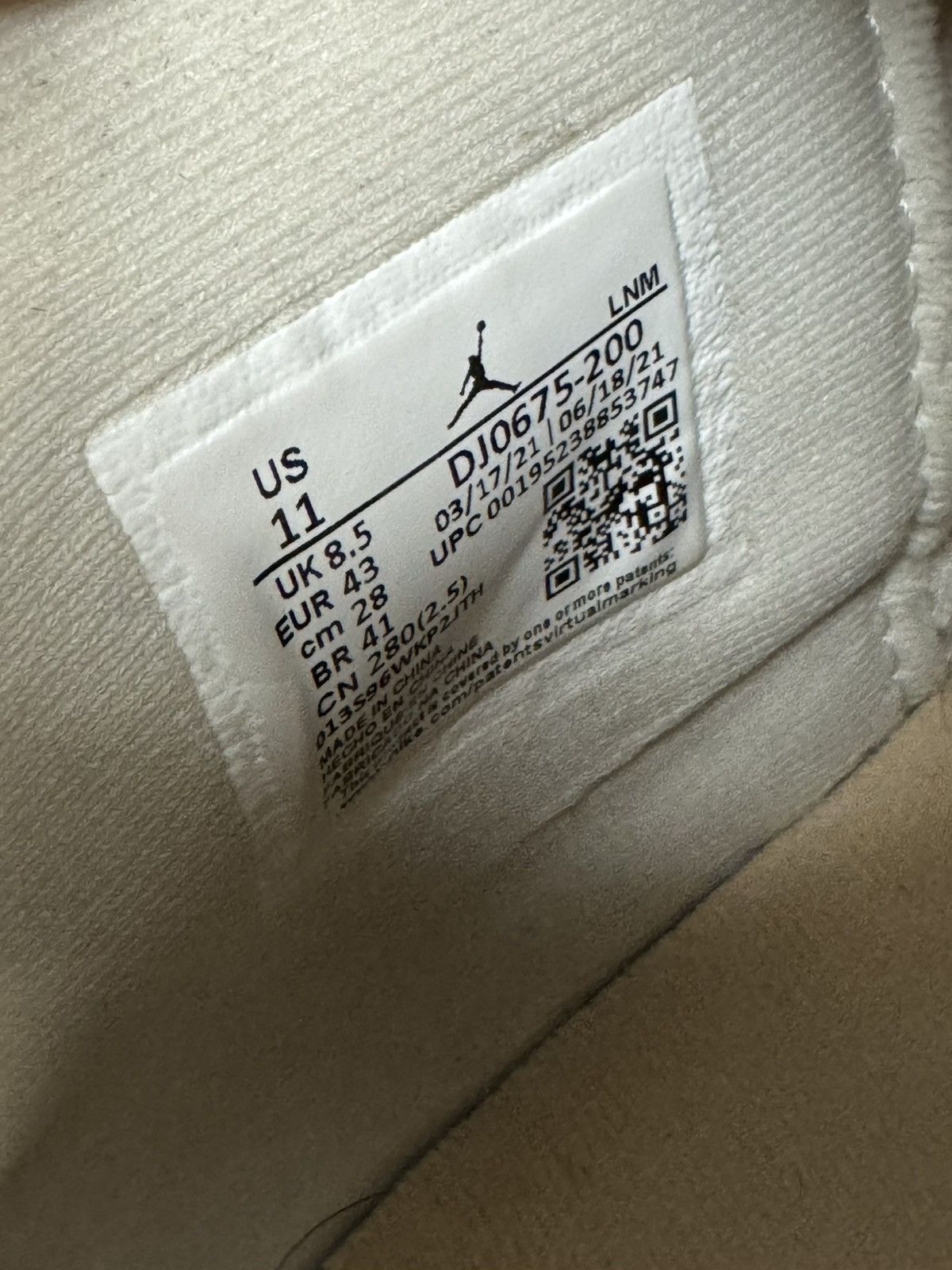 Jordan Brand jordan 4 shimmer womans Size US 11 / IT 41 - 6 Thumbnail
