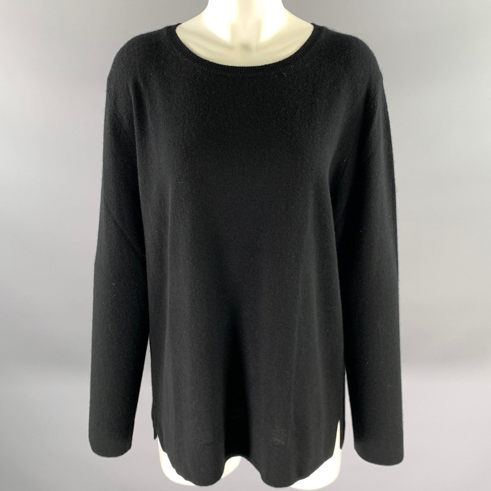 Neiman Marcus NEIMAN MARCUS Size XL Black Cashmere Crewneck Sweater Size XL / US 12-14 / IT 48-50 - 1 Thumbnail