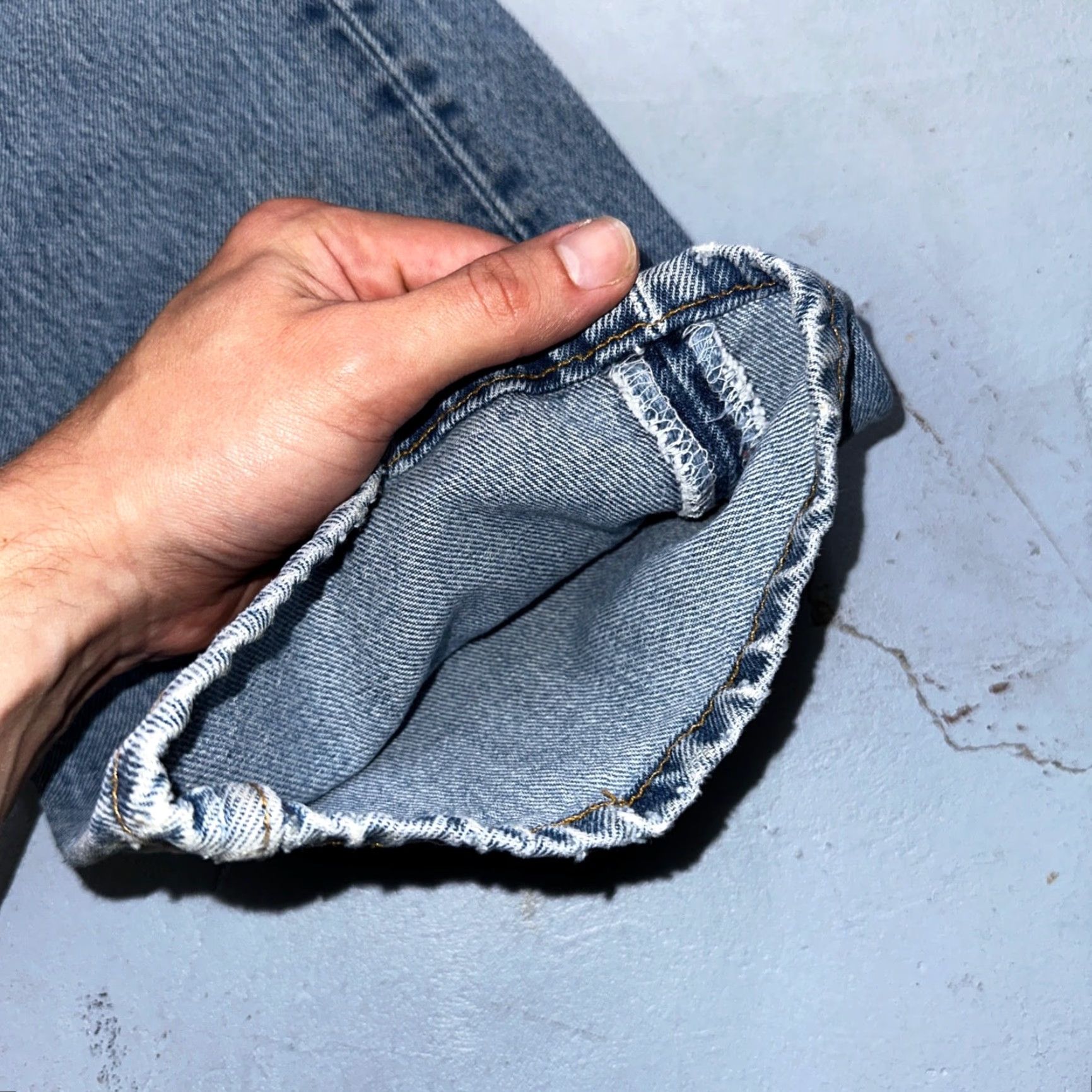 Levi's Levi's 501 Vintage 90s Jeans 34x34 Blue Light Wash Mens Regular Straight 34 Inseam 34 Cotton Denim Jeans Size US 34 / EU 50 - 4 Thumbnail