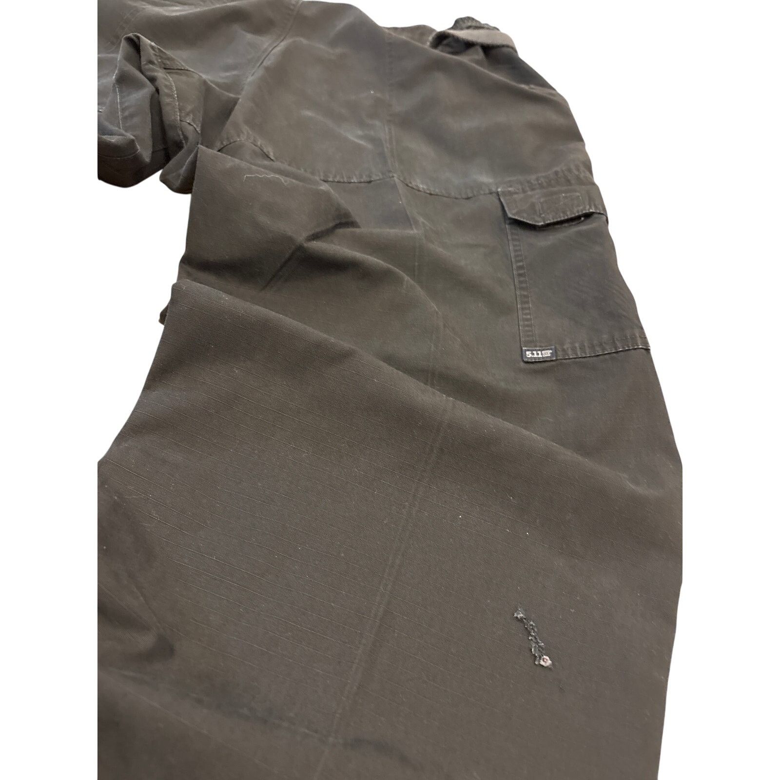 5.11 5.11 Tactical Series black cargo tech pants 36x34 thrashed Size US 36 / EU 52 - 7 Thumbnail