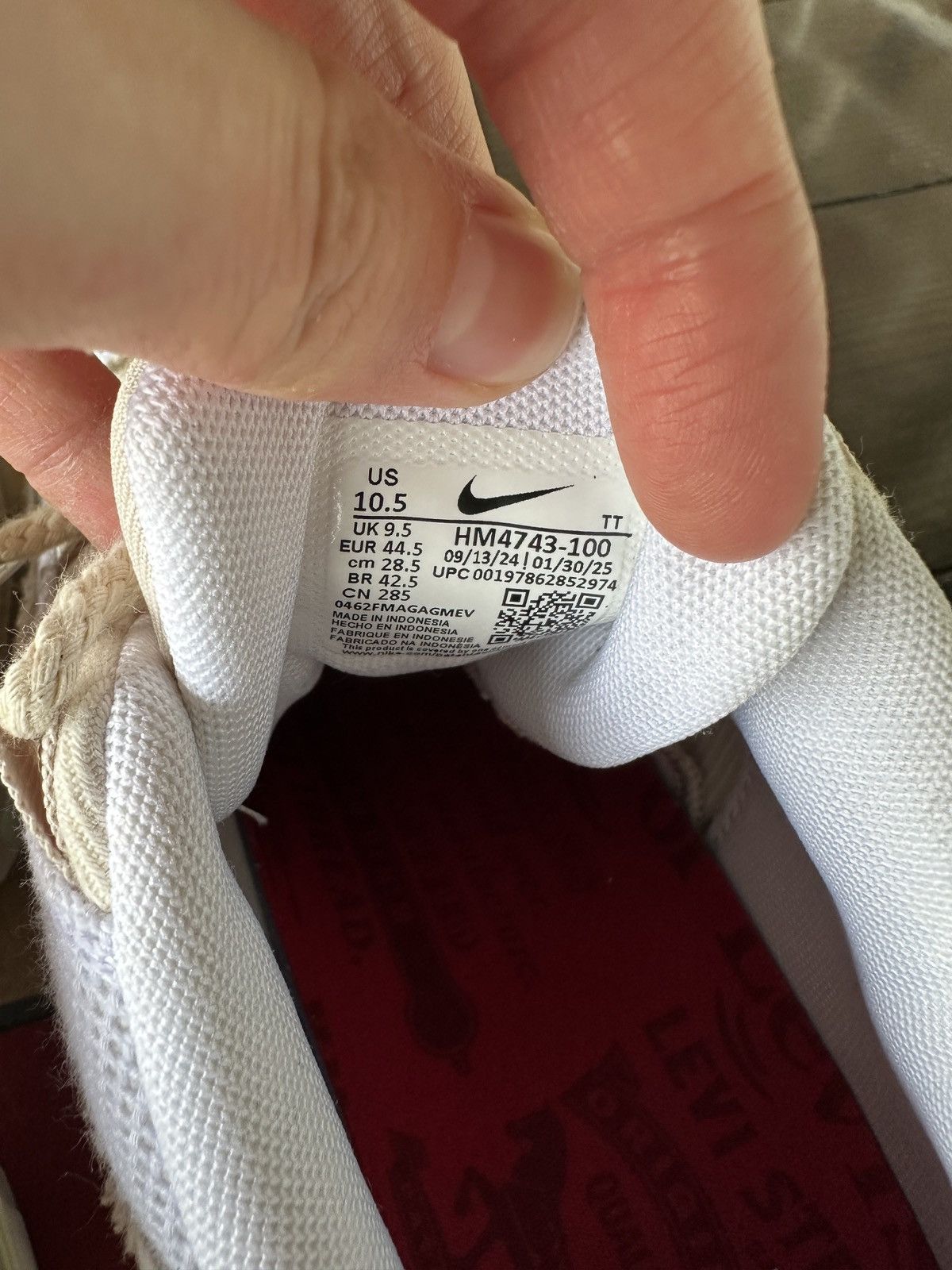 Levi's × Nike Levi’s x Nike Air Max 95 White Size US 10.5 / EU 43-44 - 11 Thumbnail