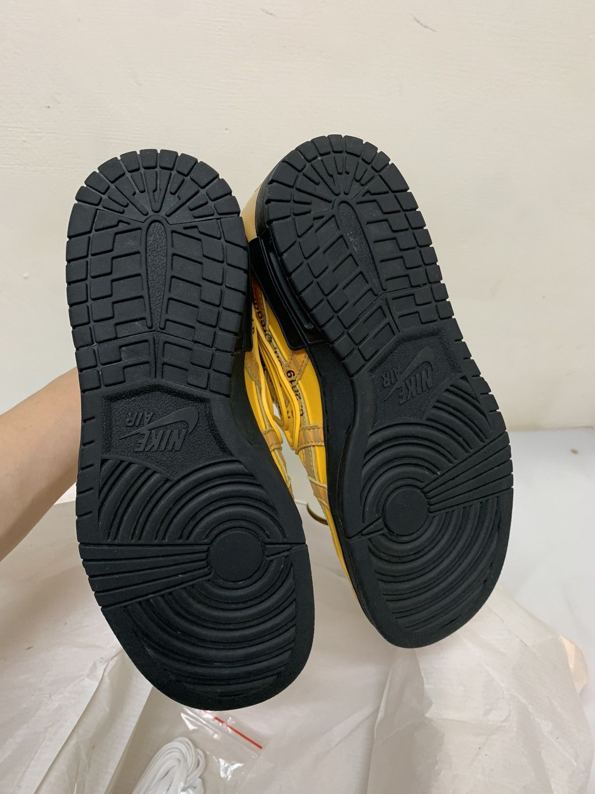 Off-White Nike Air Rubber Dunk x Off-White Size US 8.5 / EU 41-42 - 12 Thumbnail