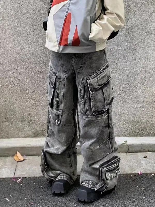 image of Vintage Workwear Multi-Pocket Draped Wide-Leg Jeans in Gray/Black, Men's (Size 32)